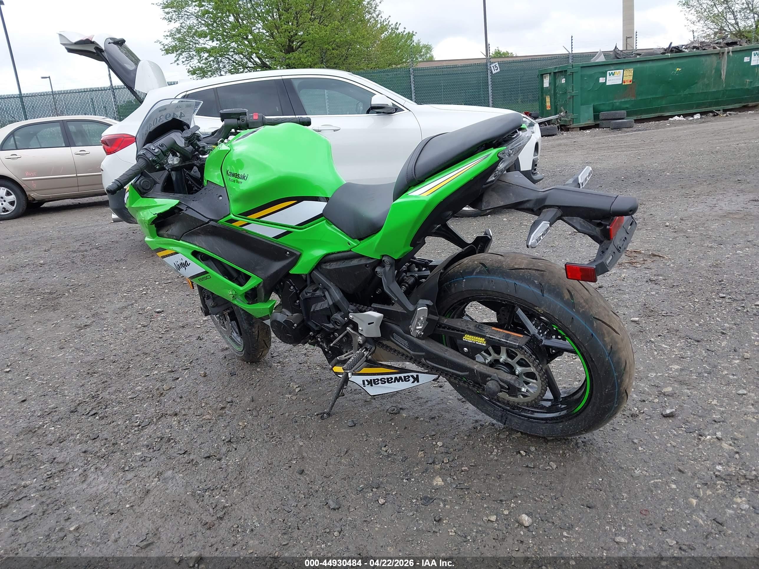 KAWASAKI EX650 image 3