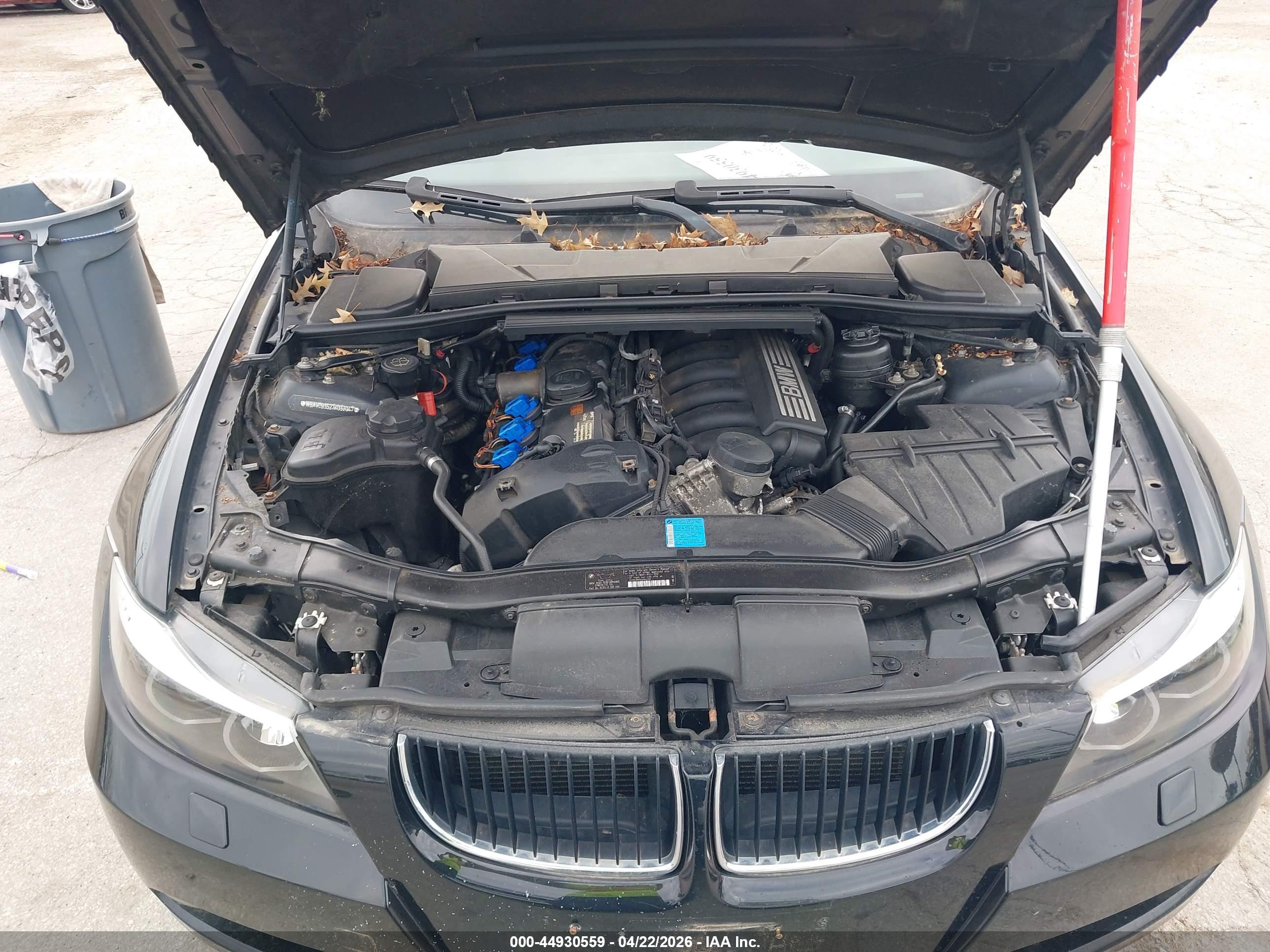 BMW 328XI image 10