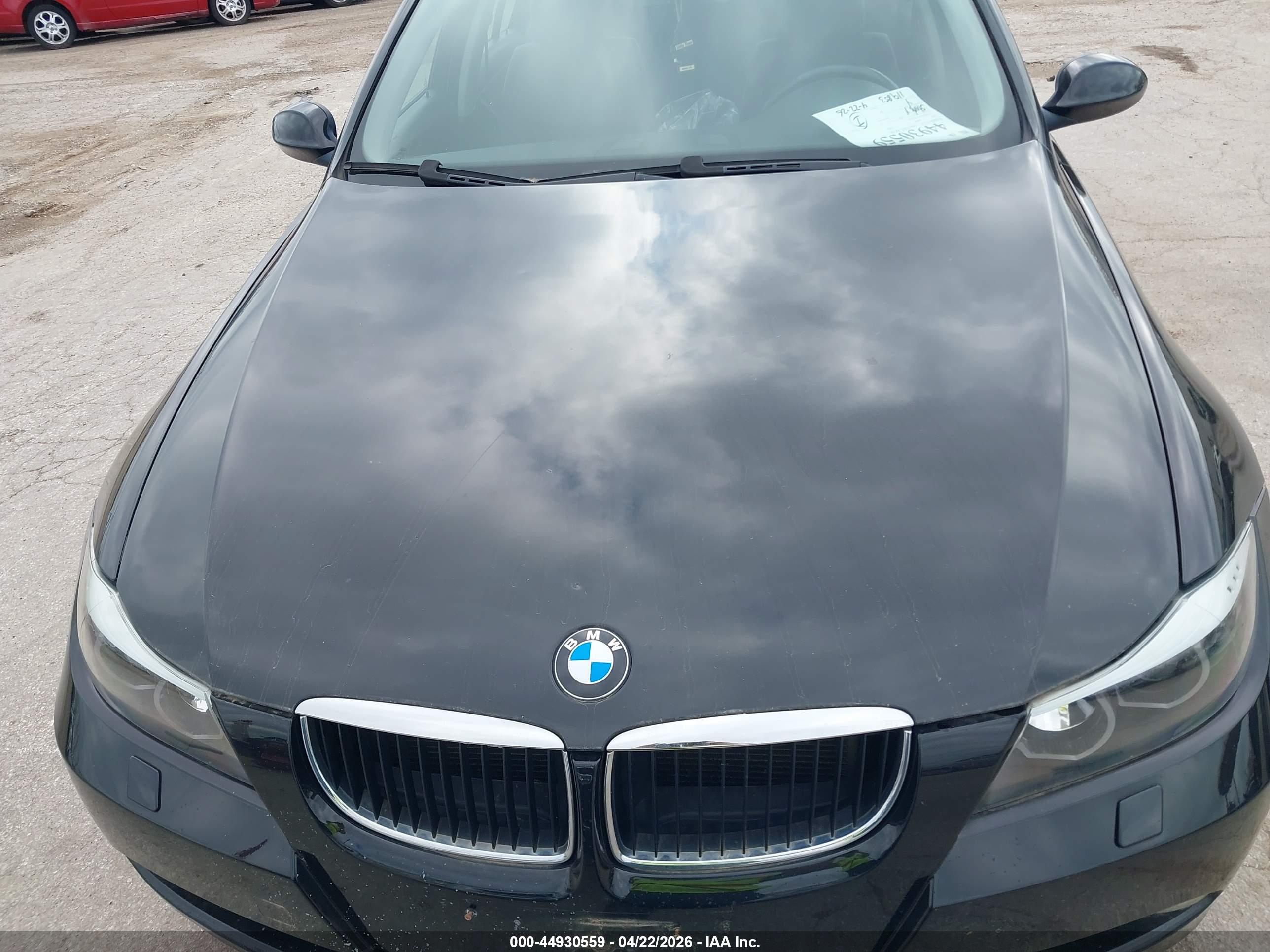 BMW 328XI image 6