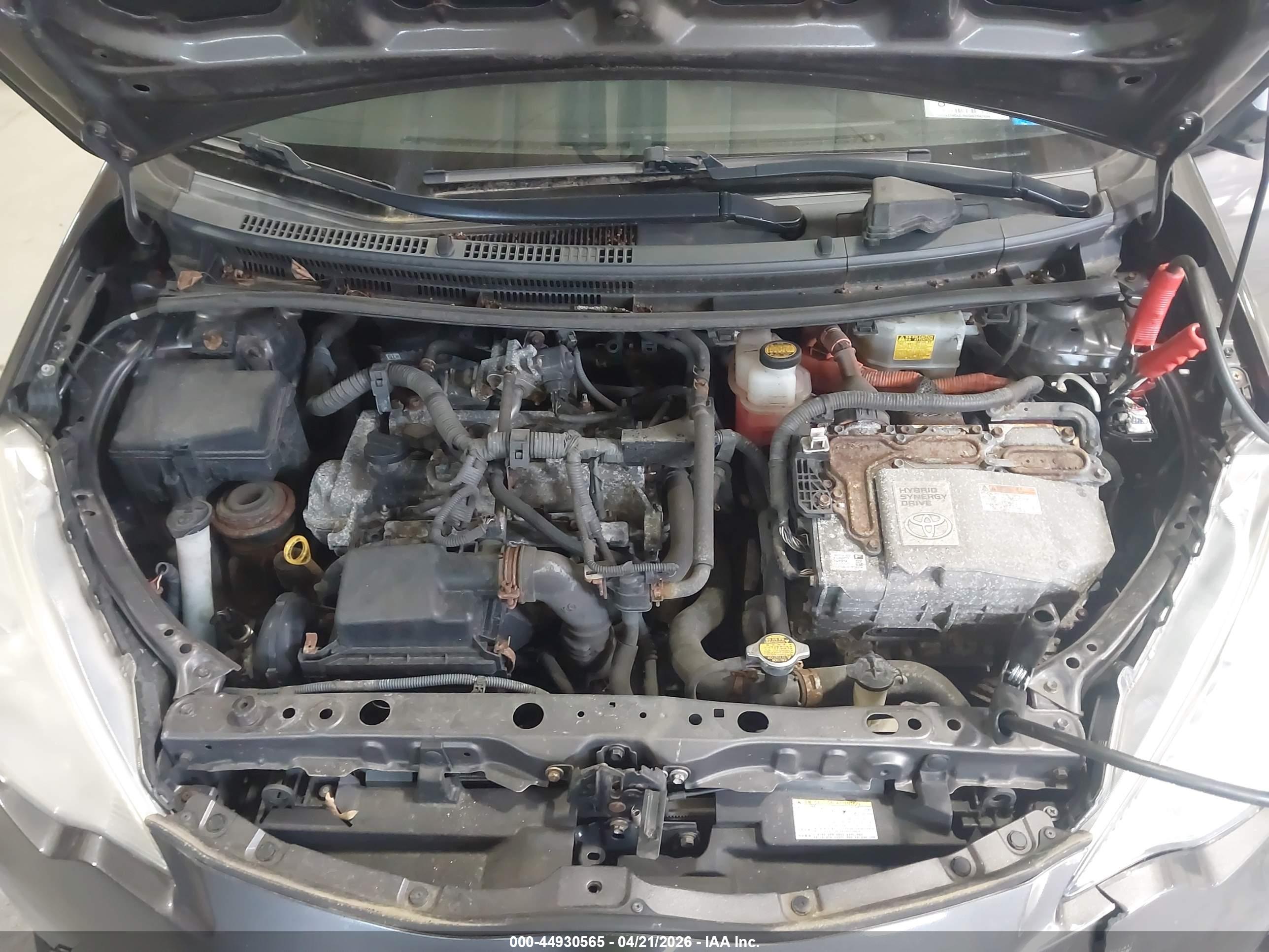 TOYOTA PRIUS image 10