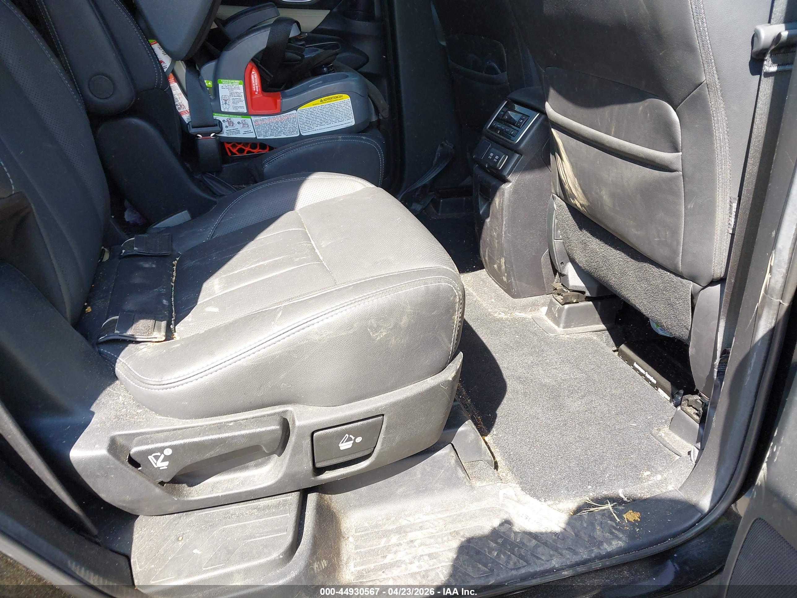 SUBARU ASCENT image 8