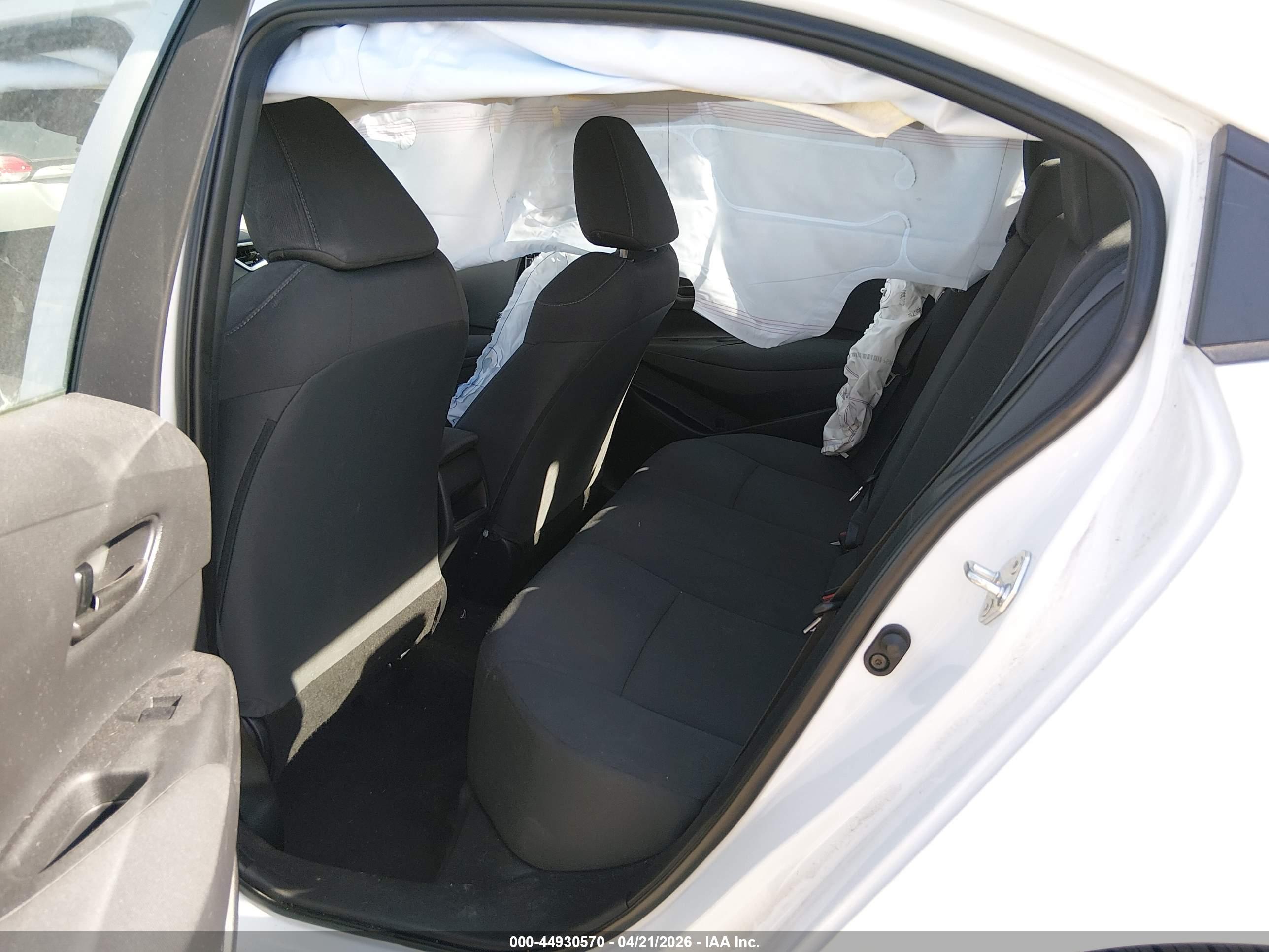 TOYOTA COROLLA image 8