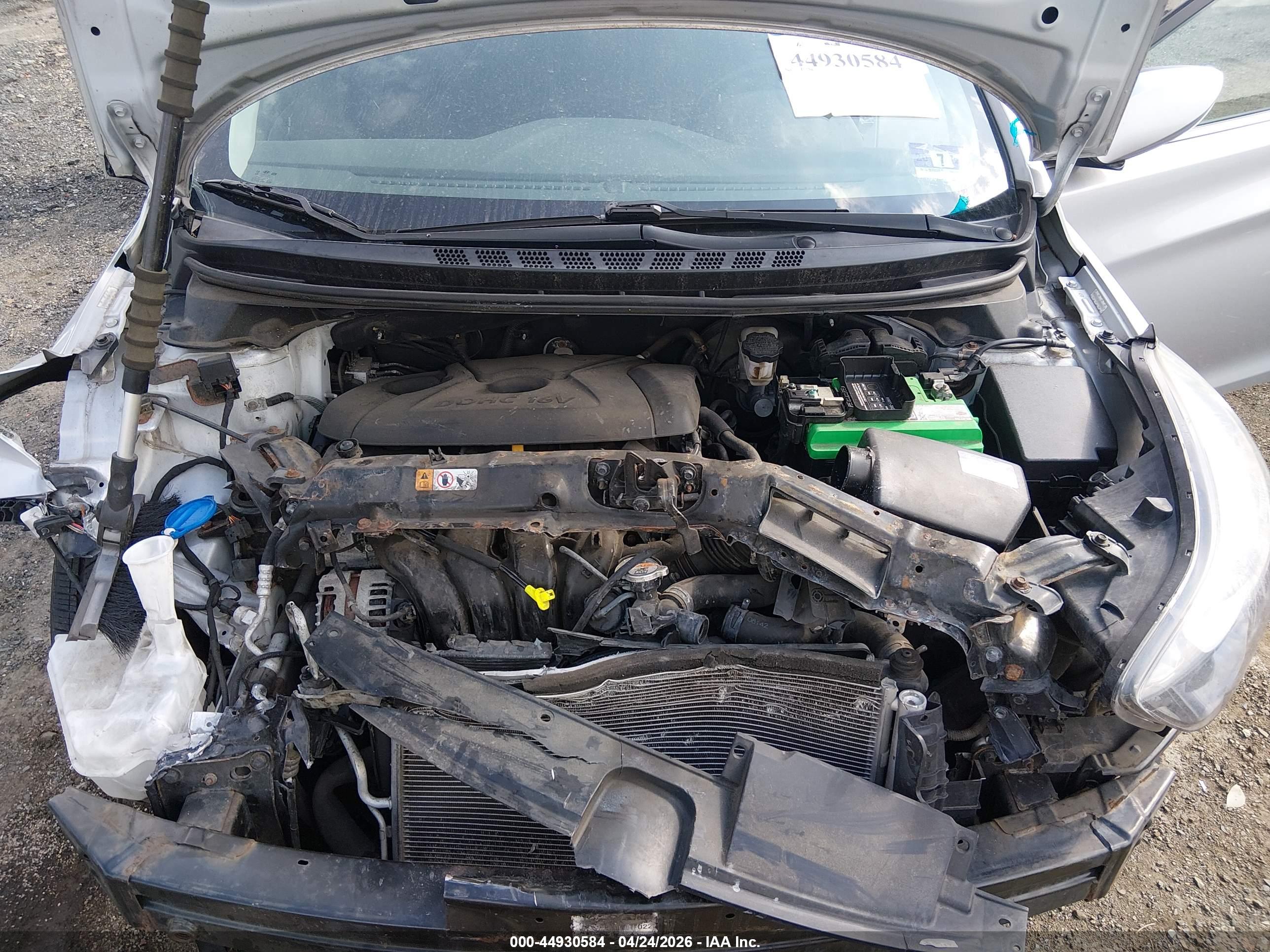 HYUNDAI ELANTRA image 10