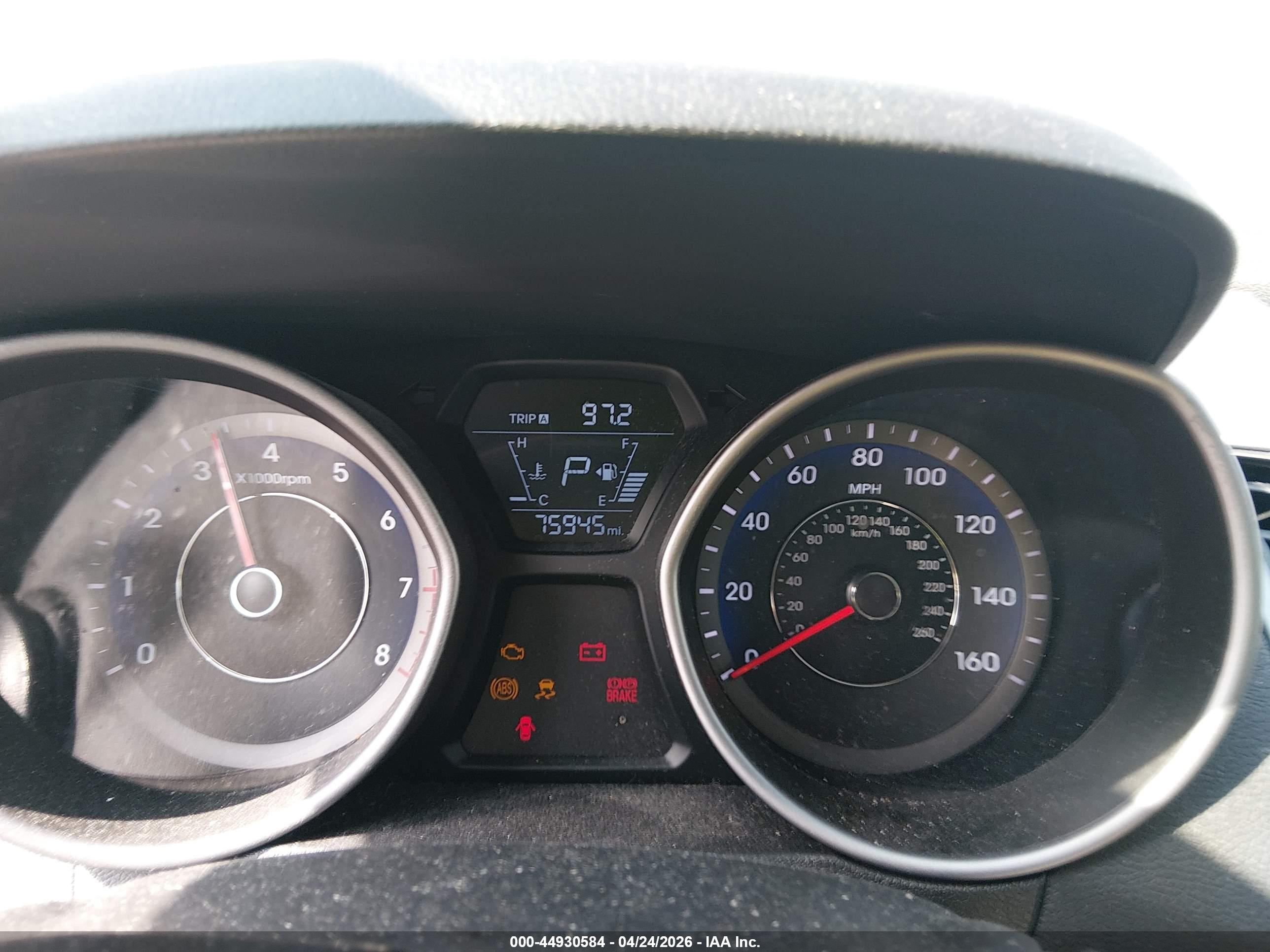 HYUNDAI ELANTRA image 7