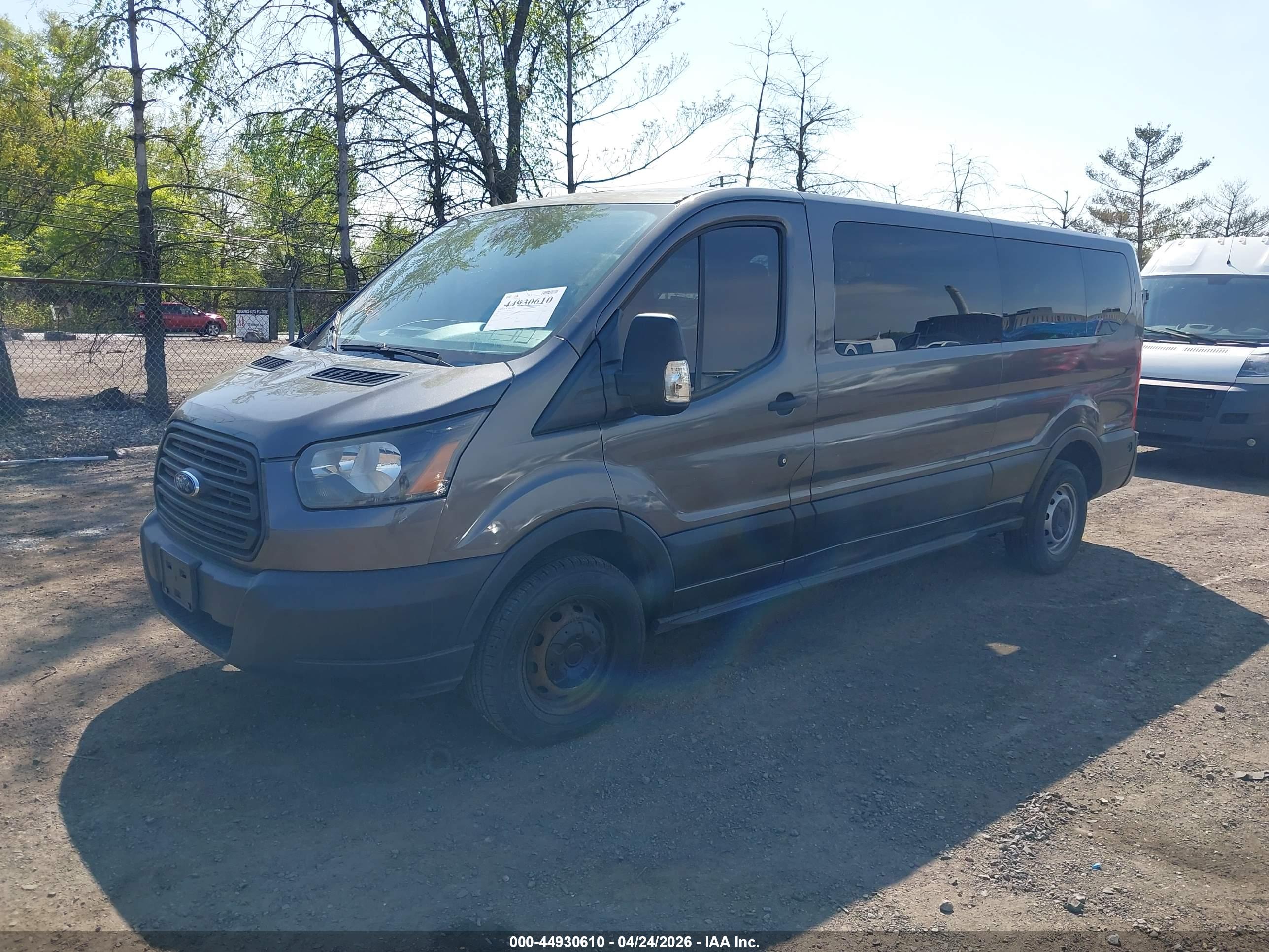 FORD TRANSIT-350 image 2
