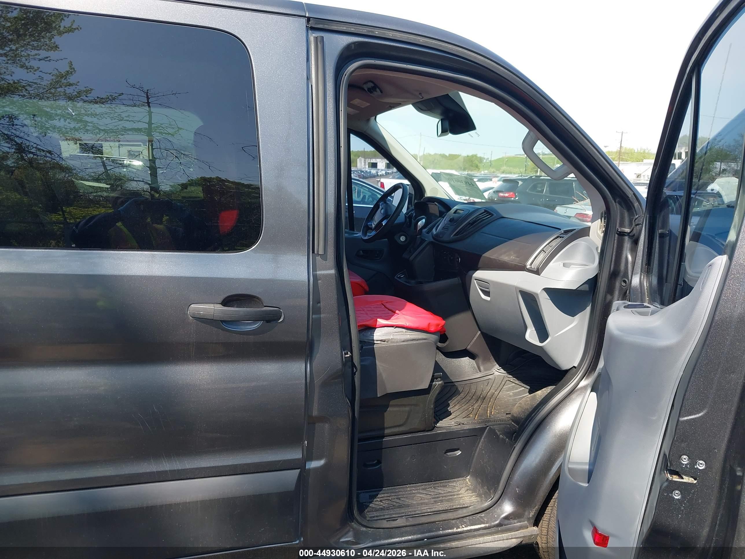 FORD TRANSIT-350 image 5