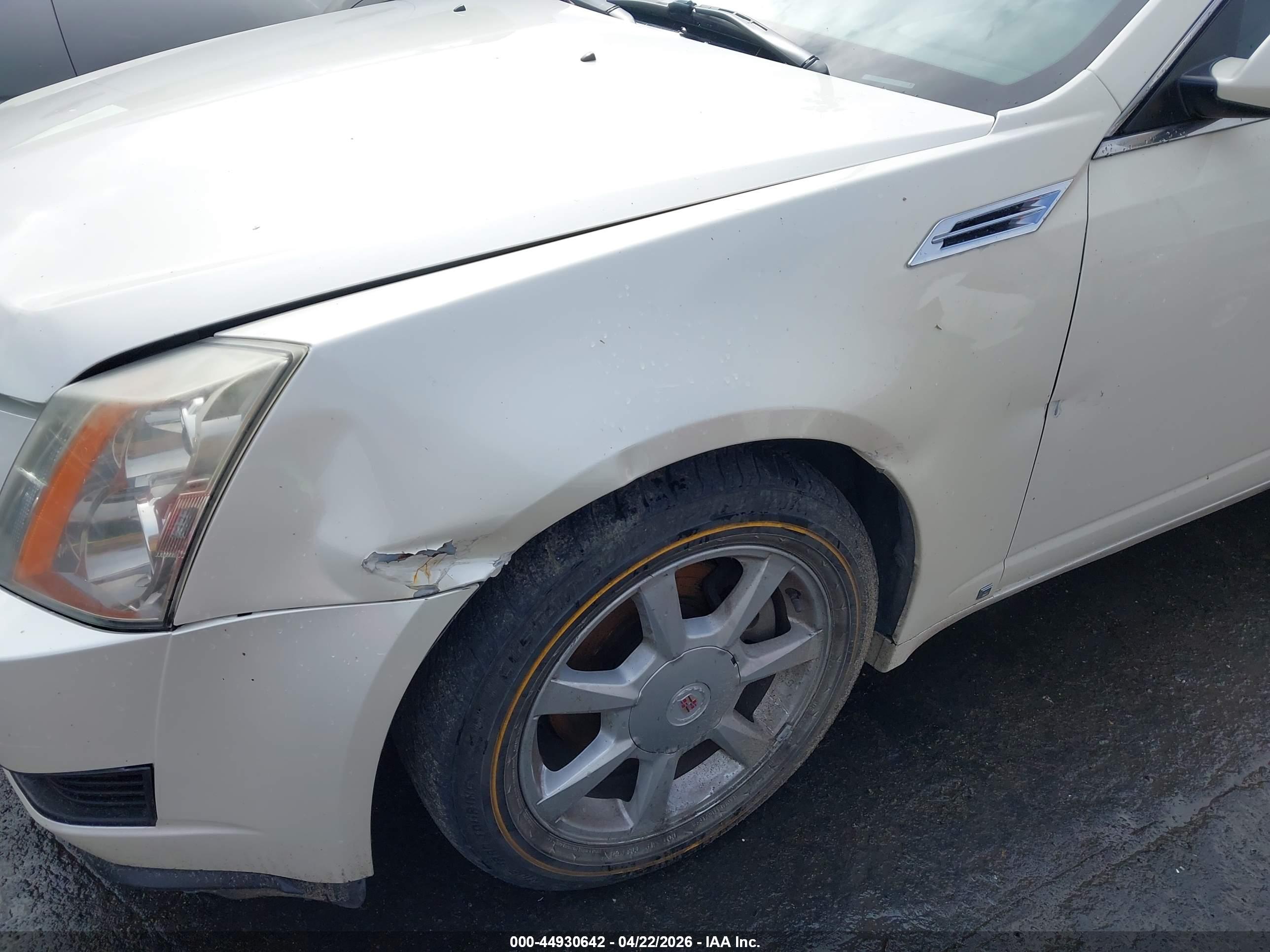 CADILLAC CTS image 6