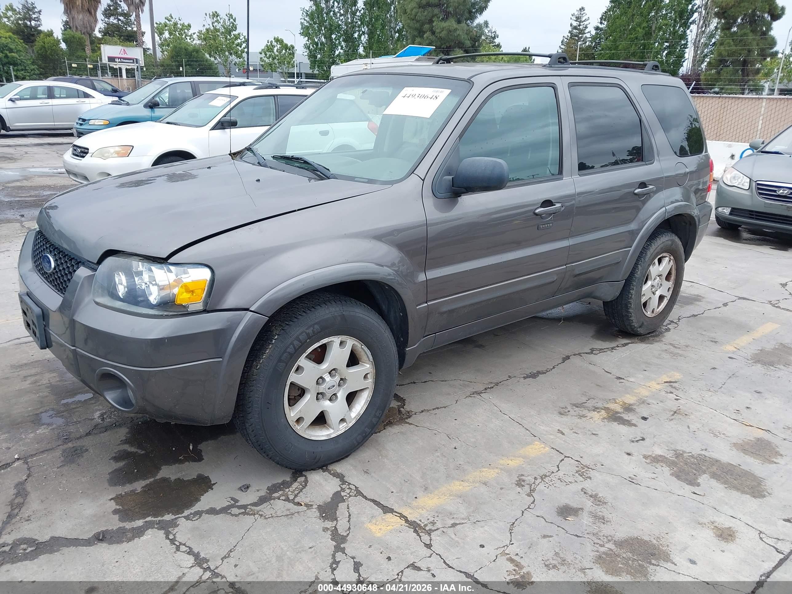 FORD ESCAPE image 2