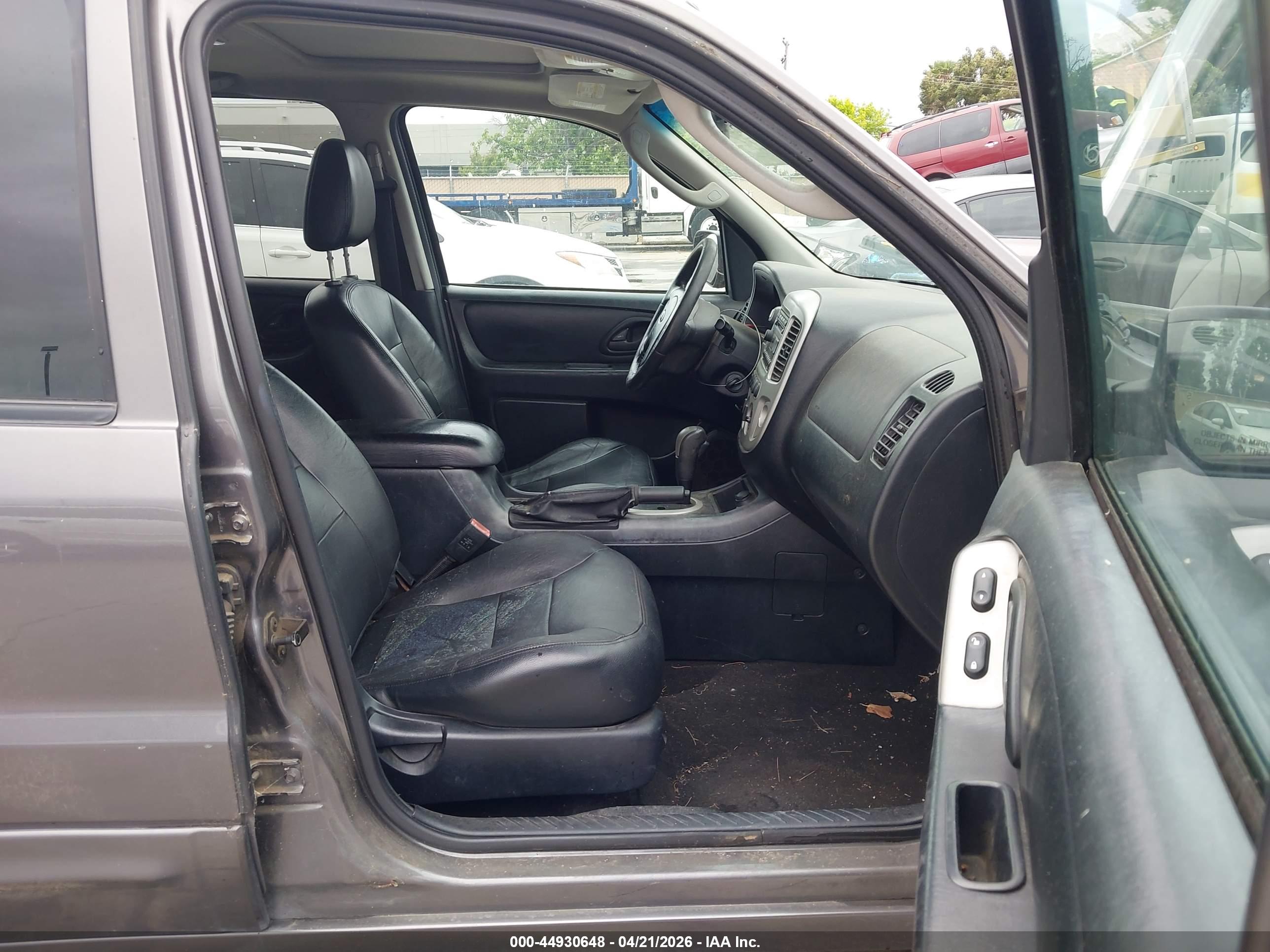 FORD ESCAPE image 5