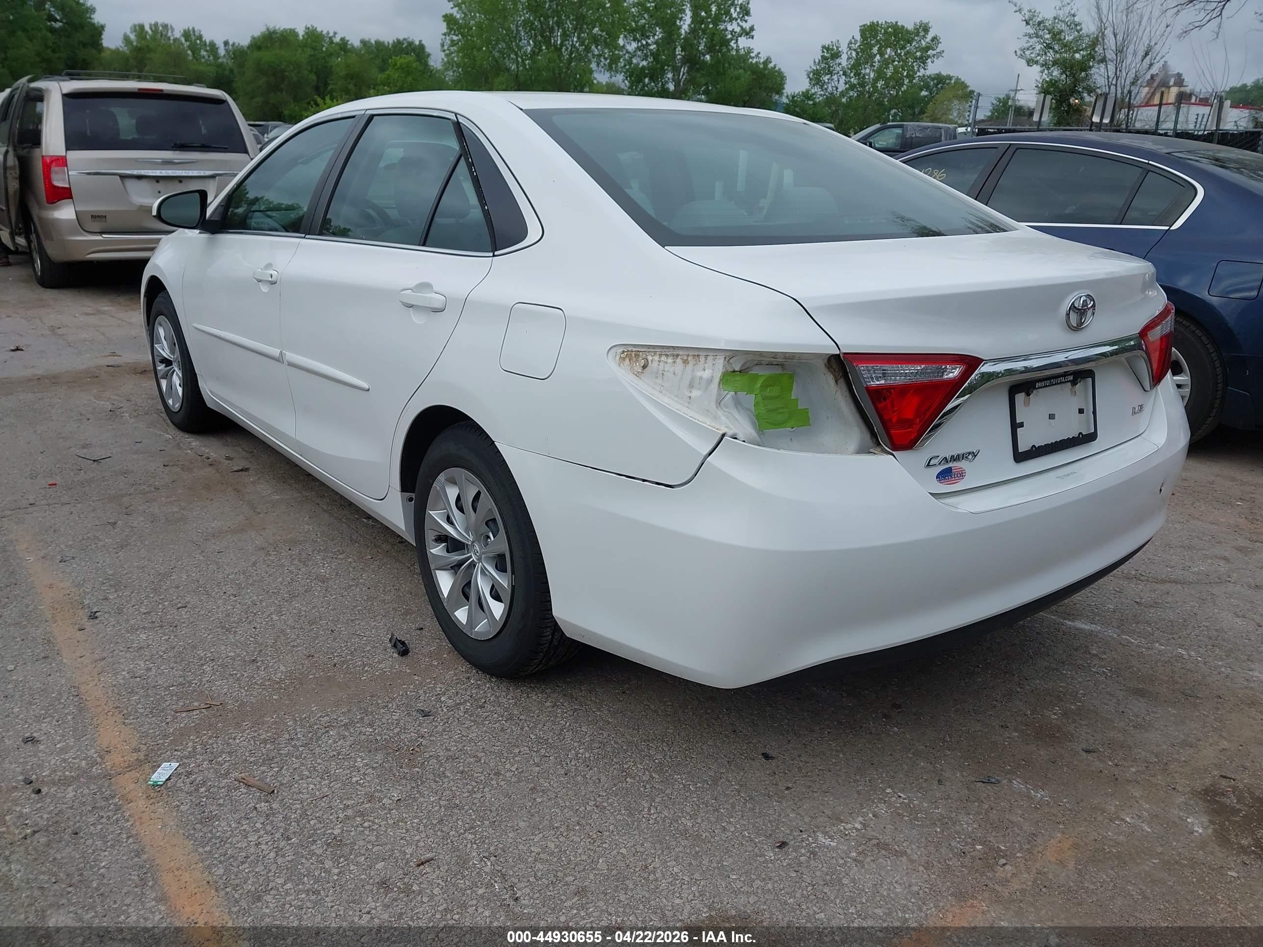 TOYOTA CAMRY image 6