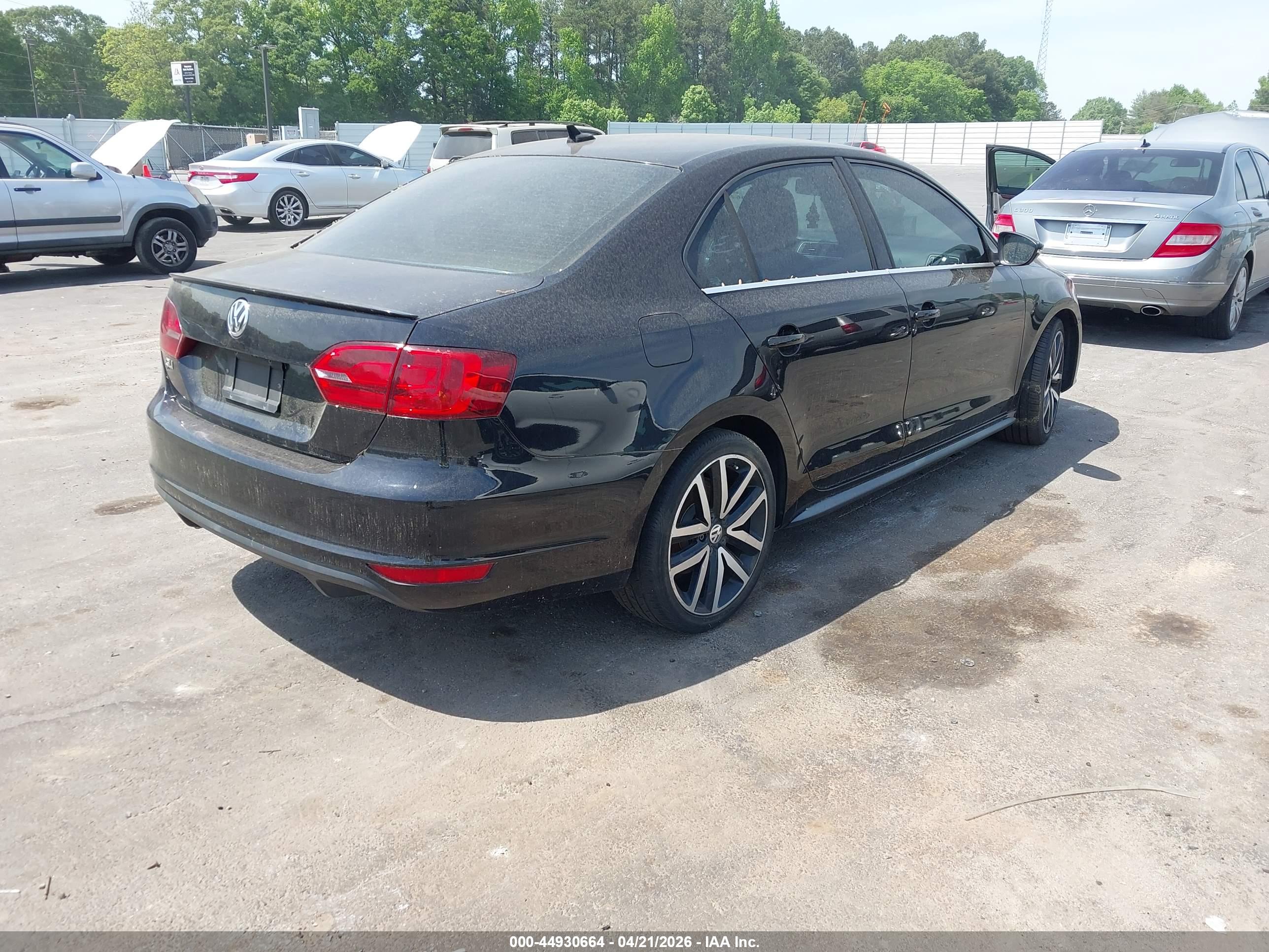 VOLKSWAGEN JETTA image 4