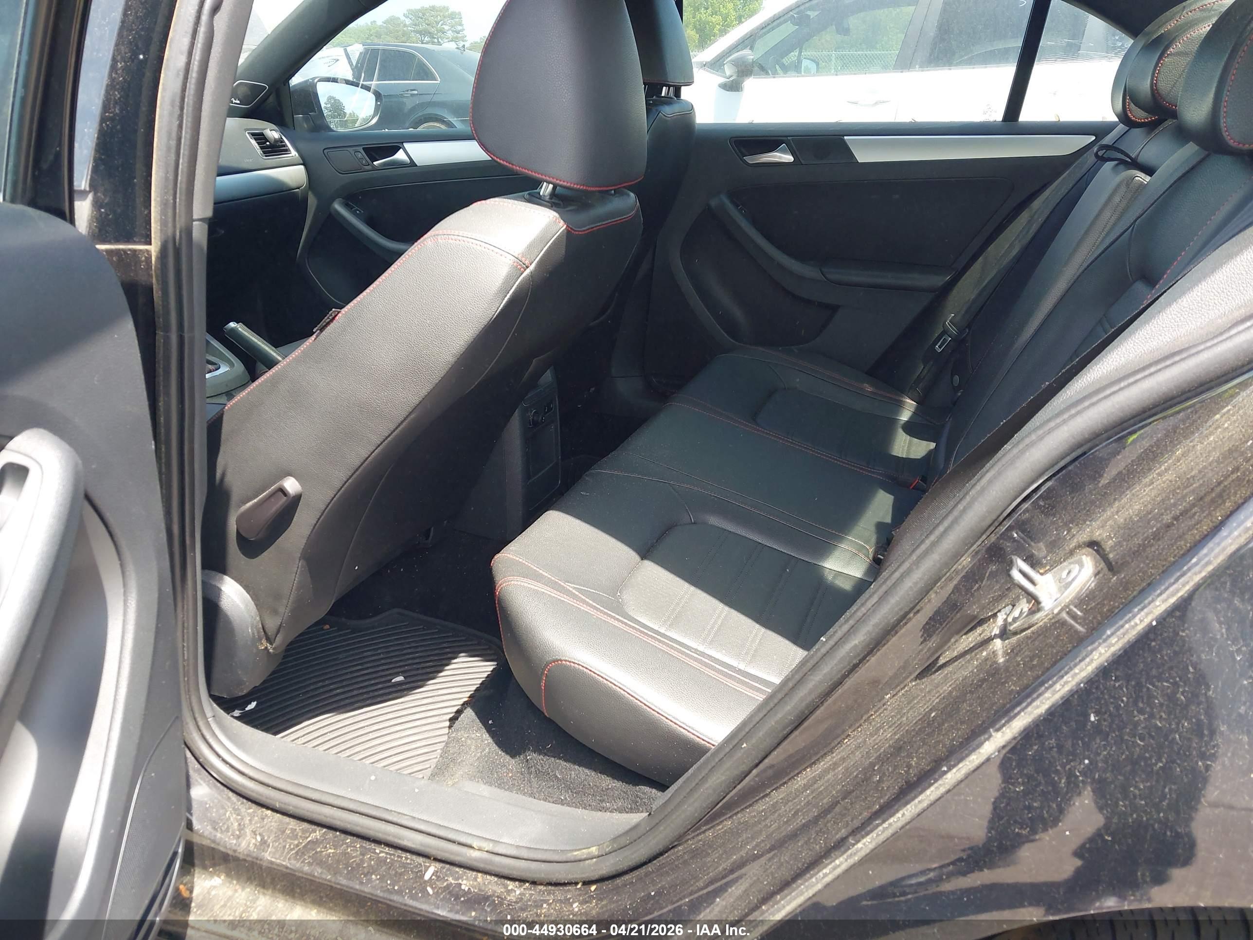VOLKSWAGEN JETTA image 8