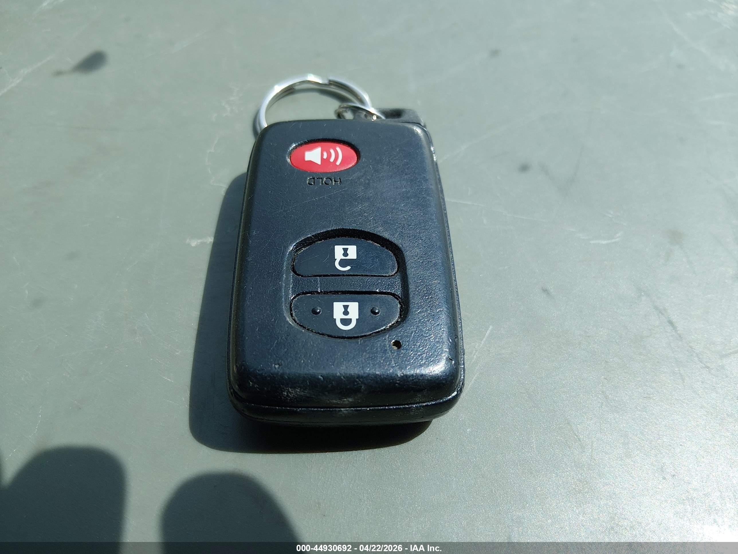 TOYOTA RAV4 image 11