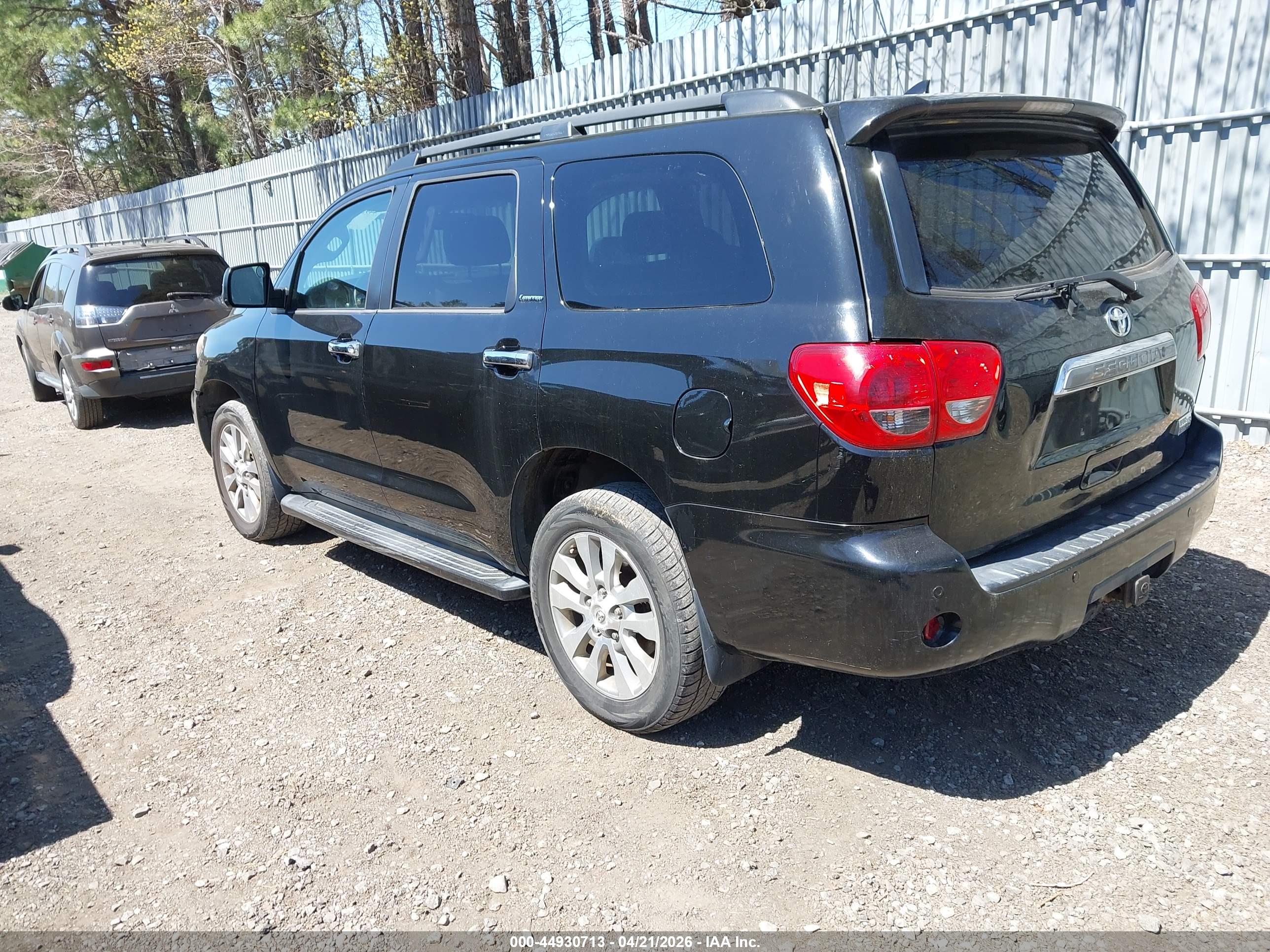TOYOTA SEQUOIA image 3