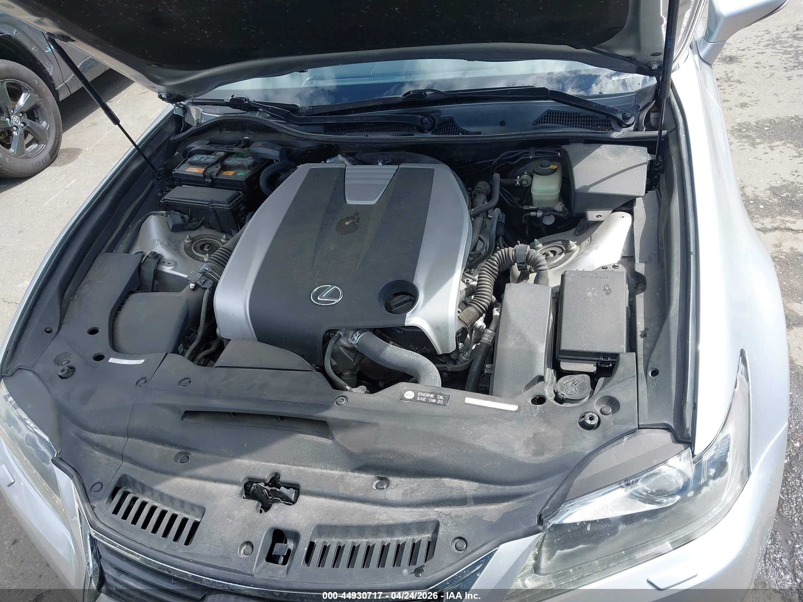 LEXUS GS image 10