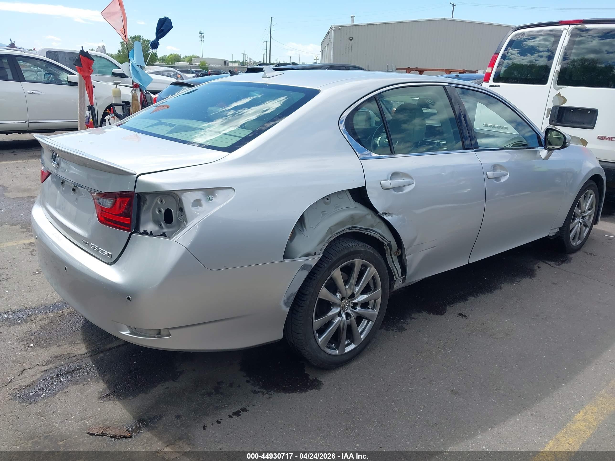 LEXUS GS image 4