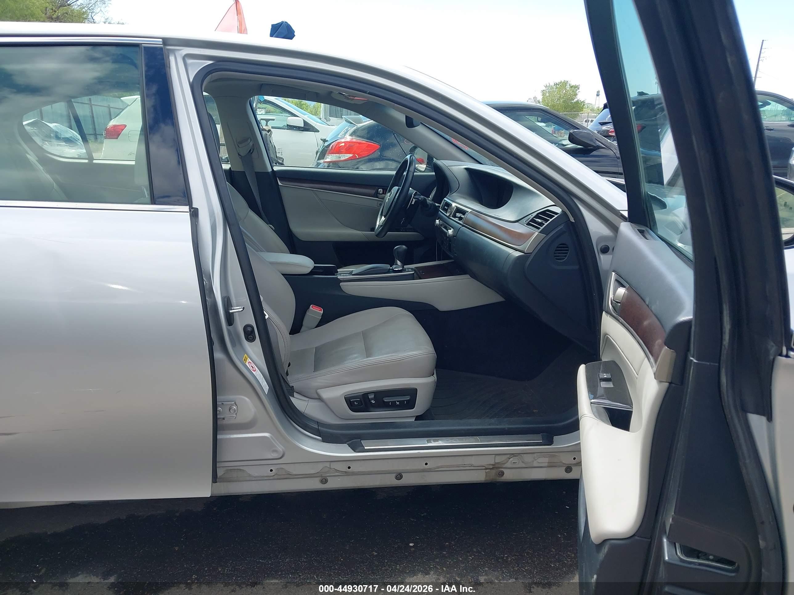 LEXUS GS image 5