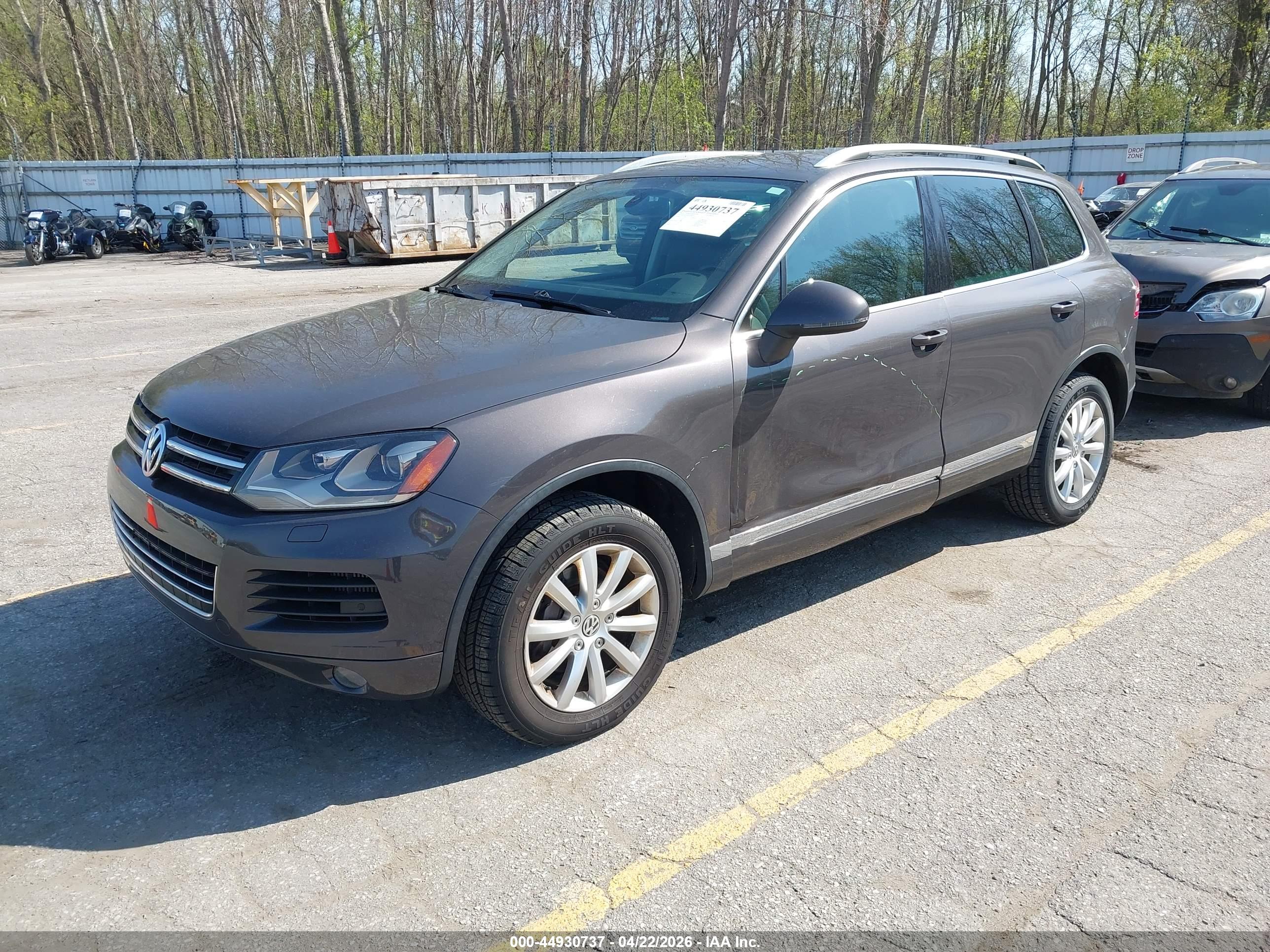 VOLKSWAGEN TOUAREG image 2