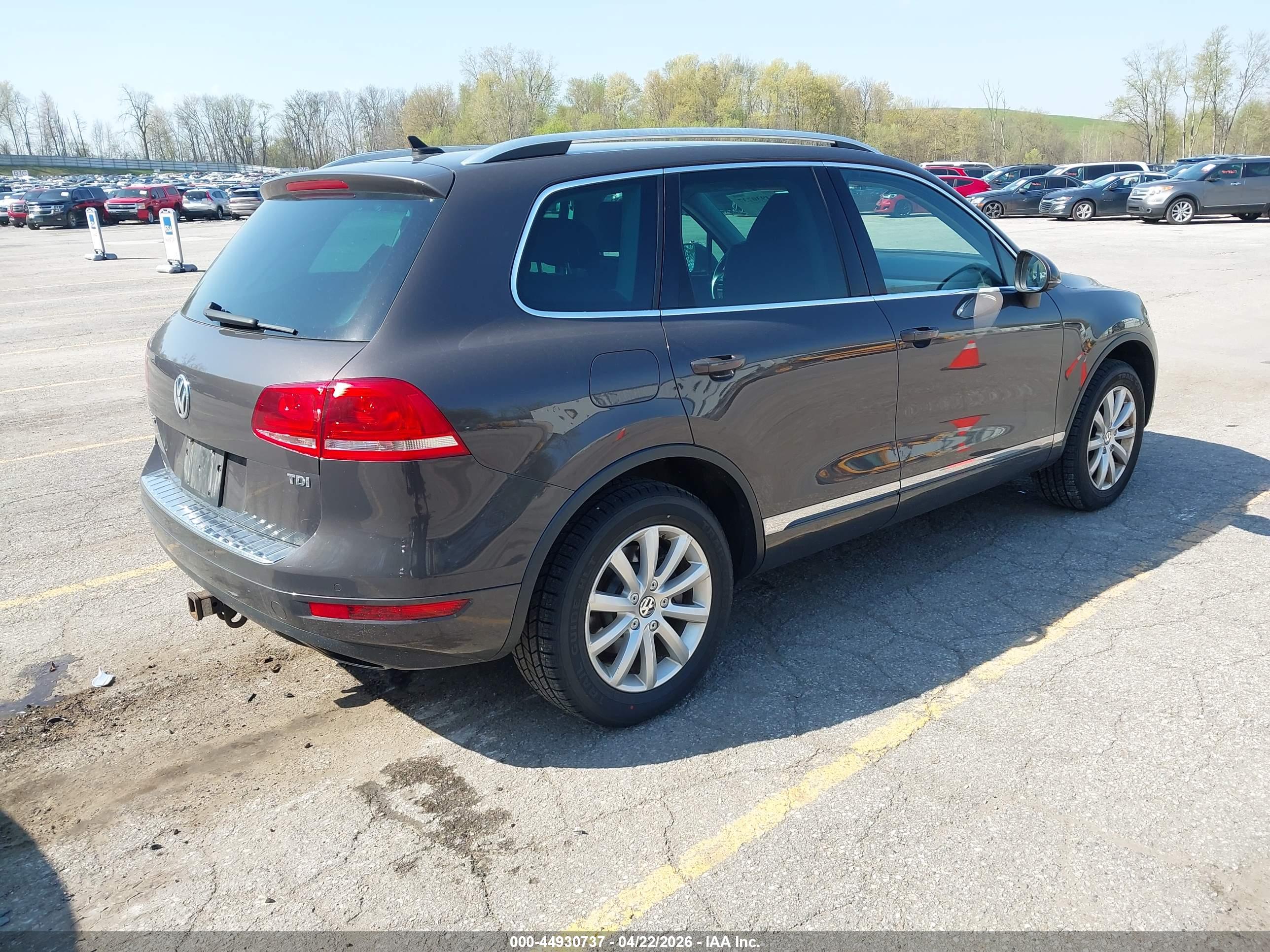VOLKSWAGEN TOUAREG image 4
