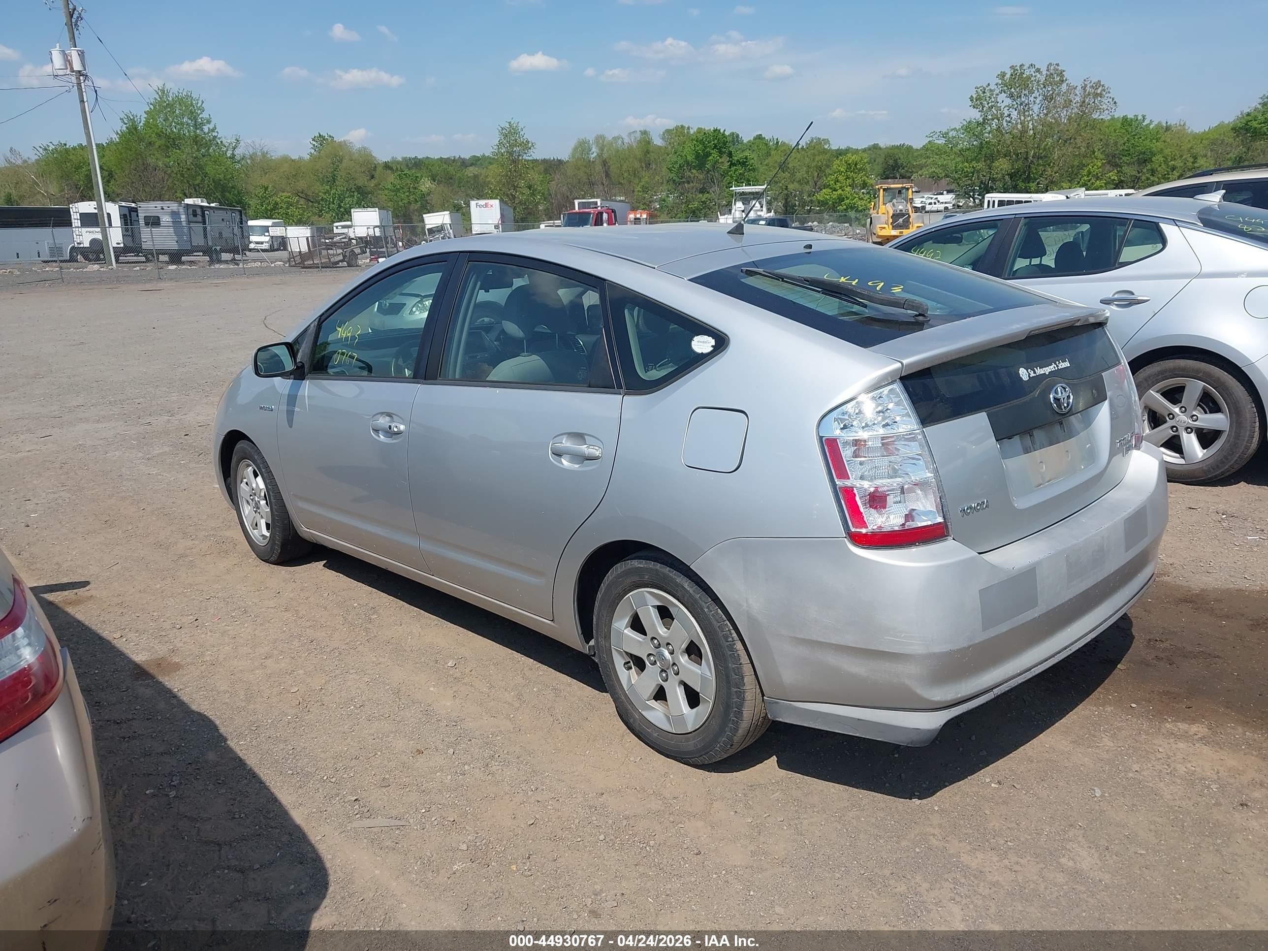 TOYOTA PRIUS image 3