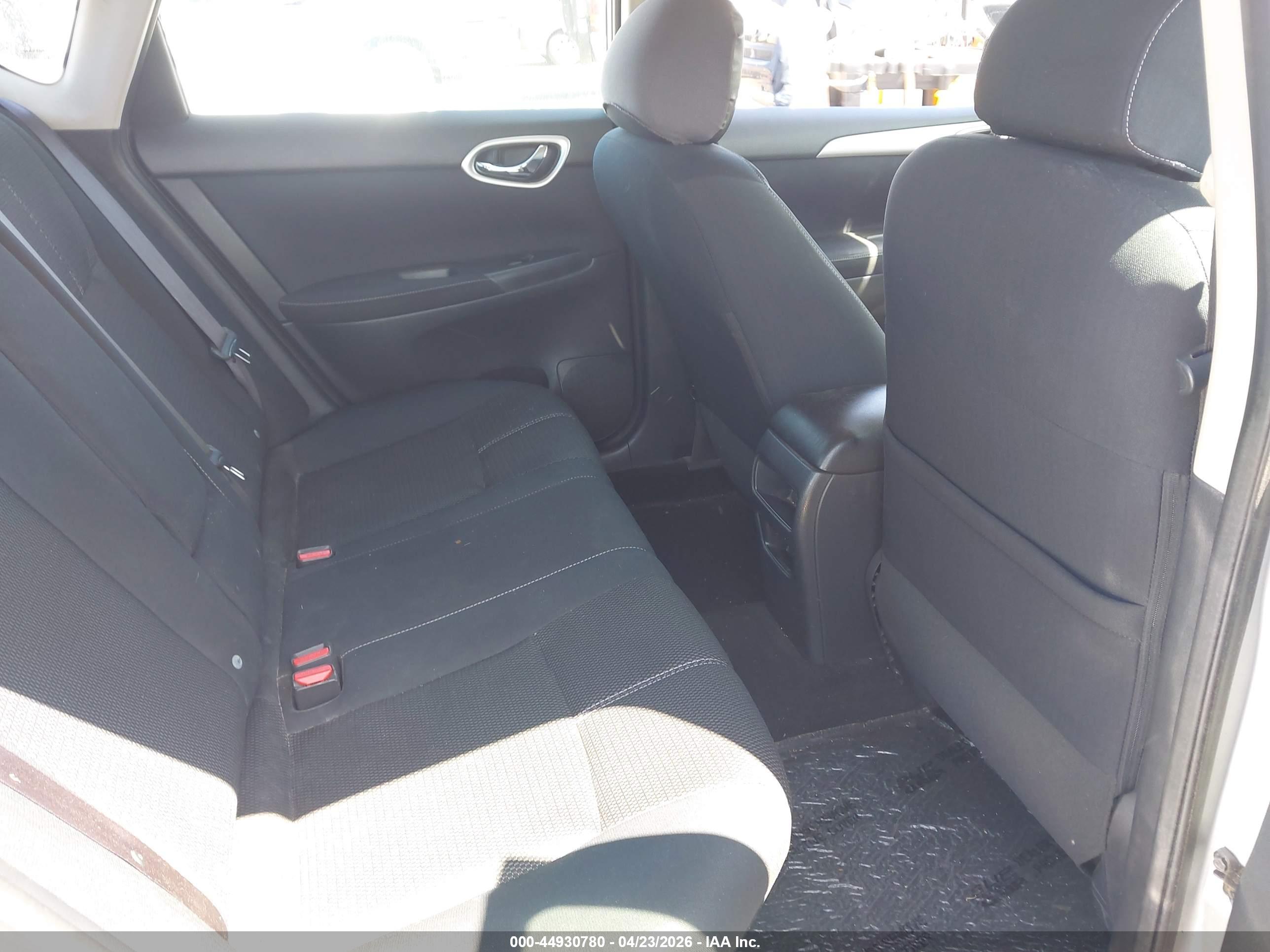 NISSAN SENTRA image 8