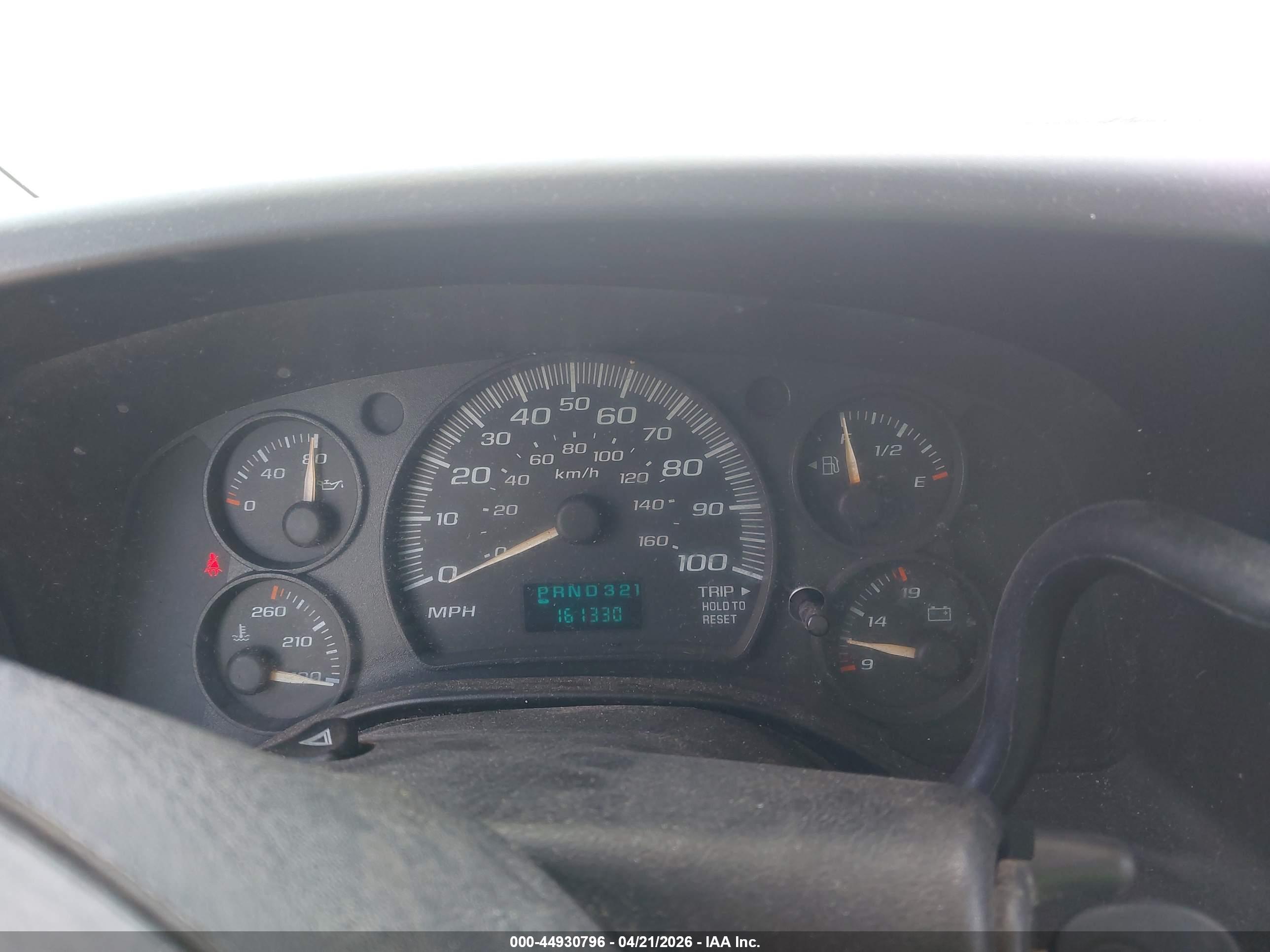 CHEVROLET EXPRESS image 7