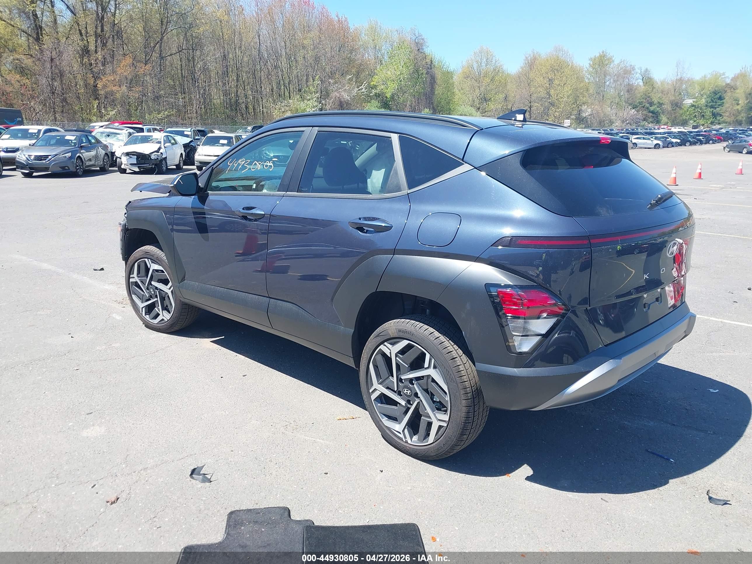 HYUNDAI KONA image 3
