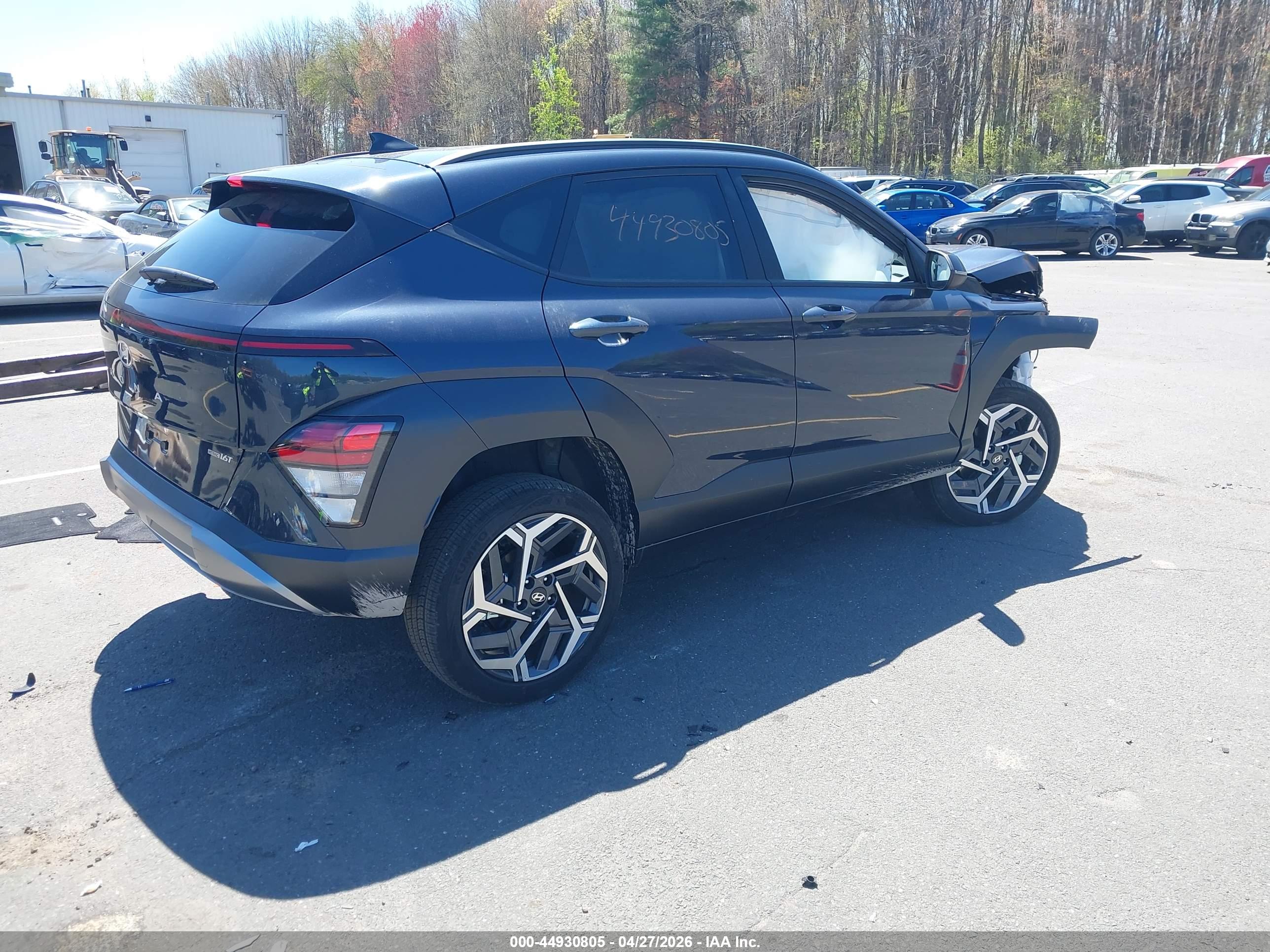 HYUNDAI KONA image 4