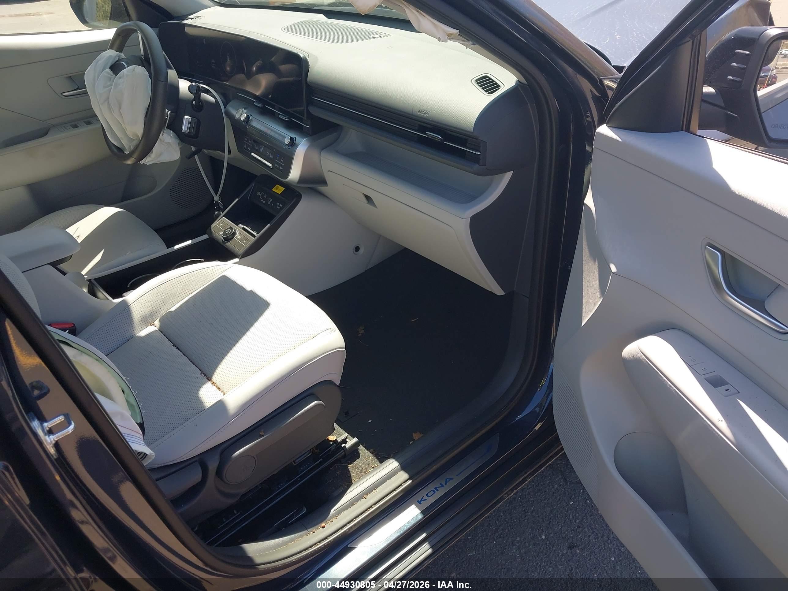 HYUNDAI KONA image 5