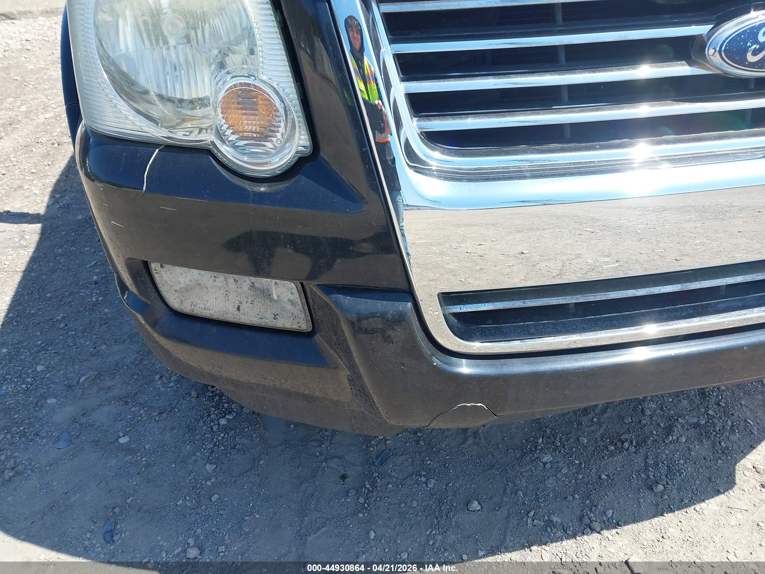 FORD EXPLORER image 6