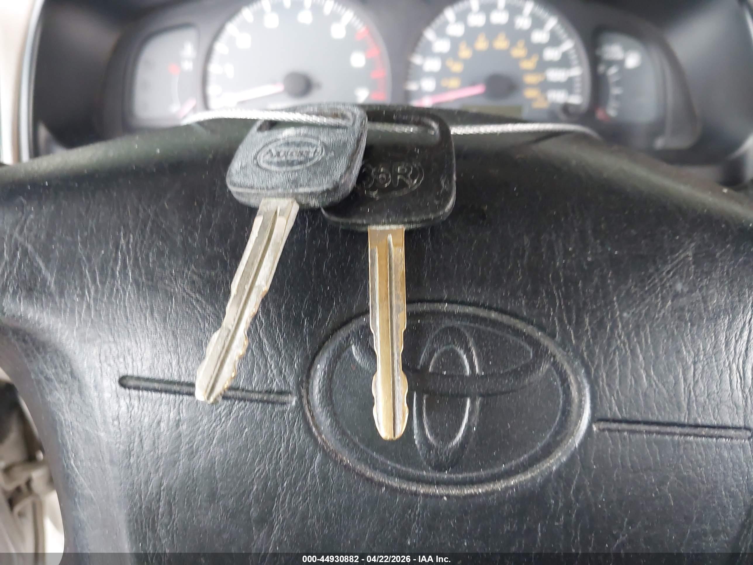 TOYOTA 4RUNNER image 11