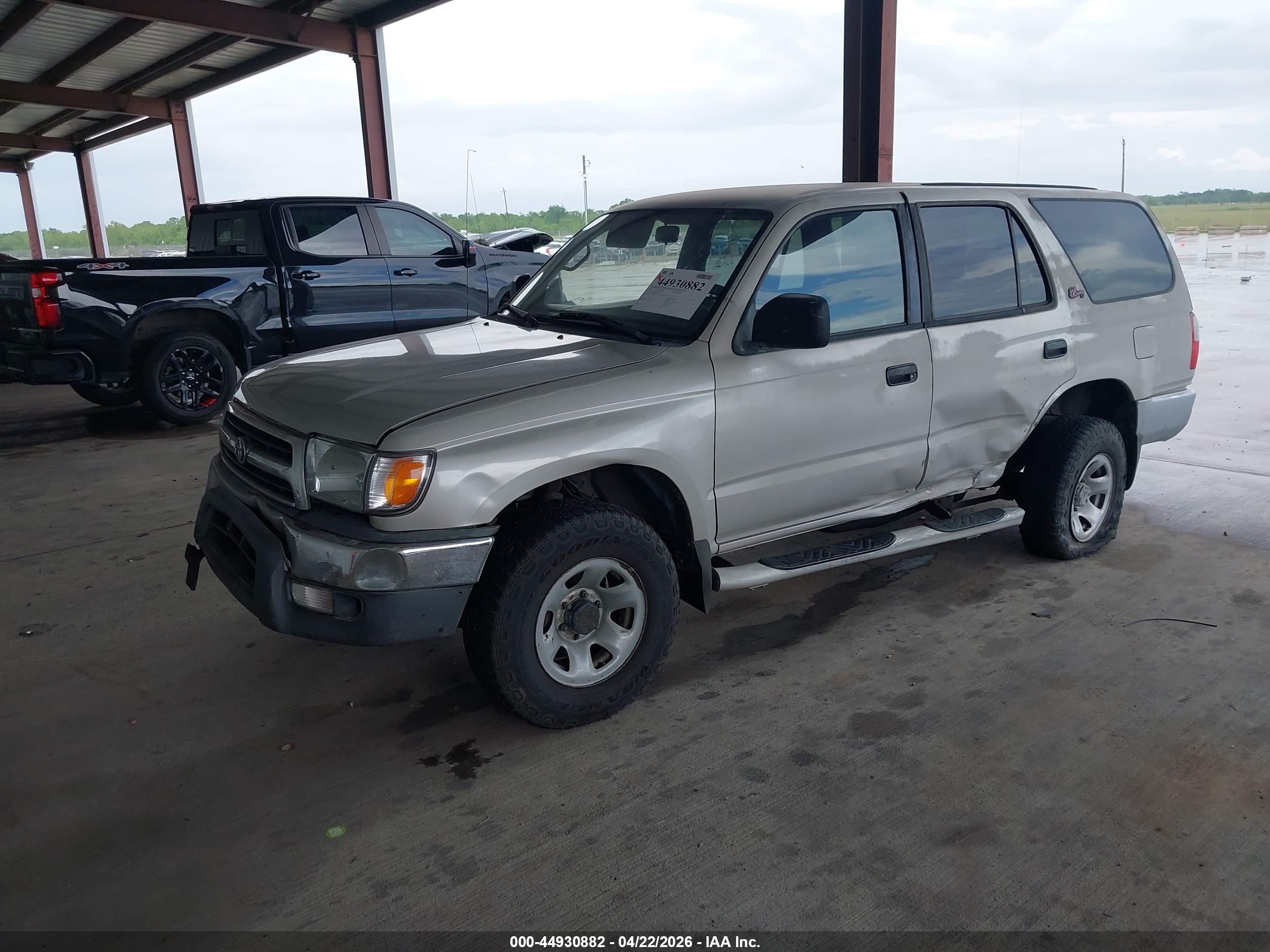 TOYOTA 4RUNNER image 2