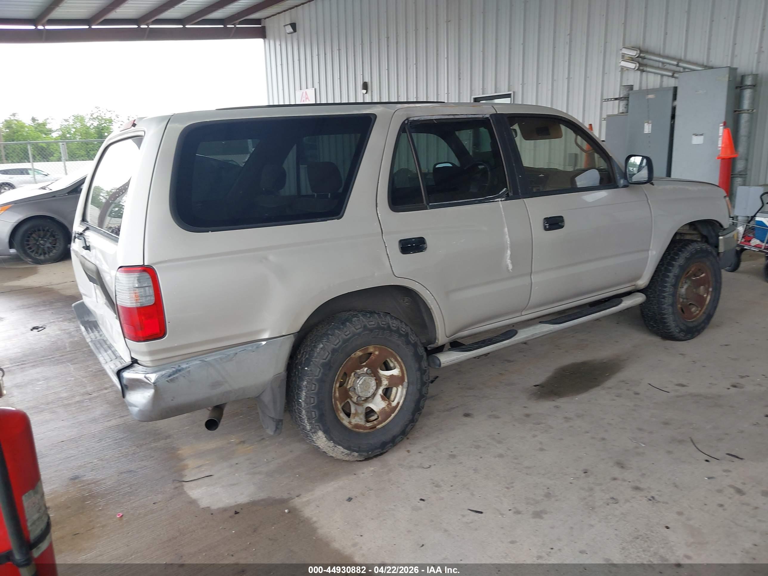 TOYOTA 4RUNNER image 4