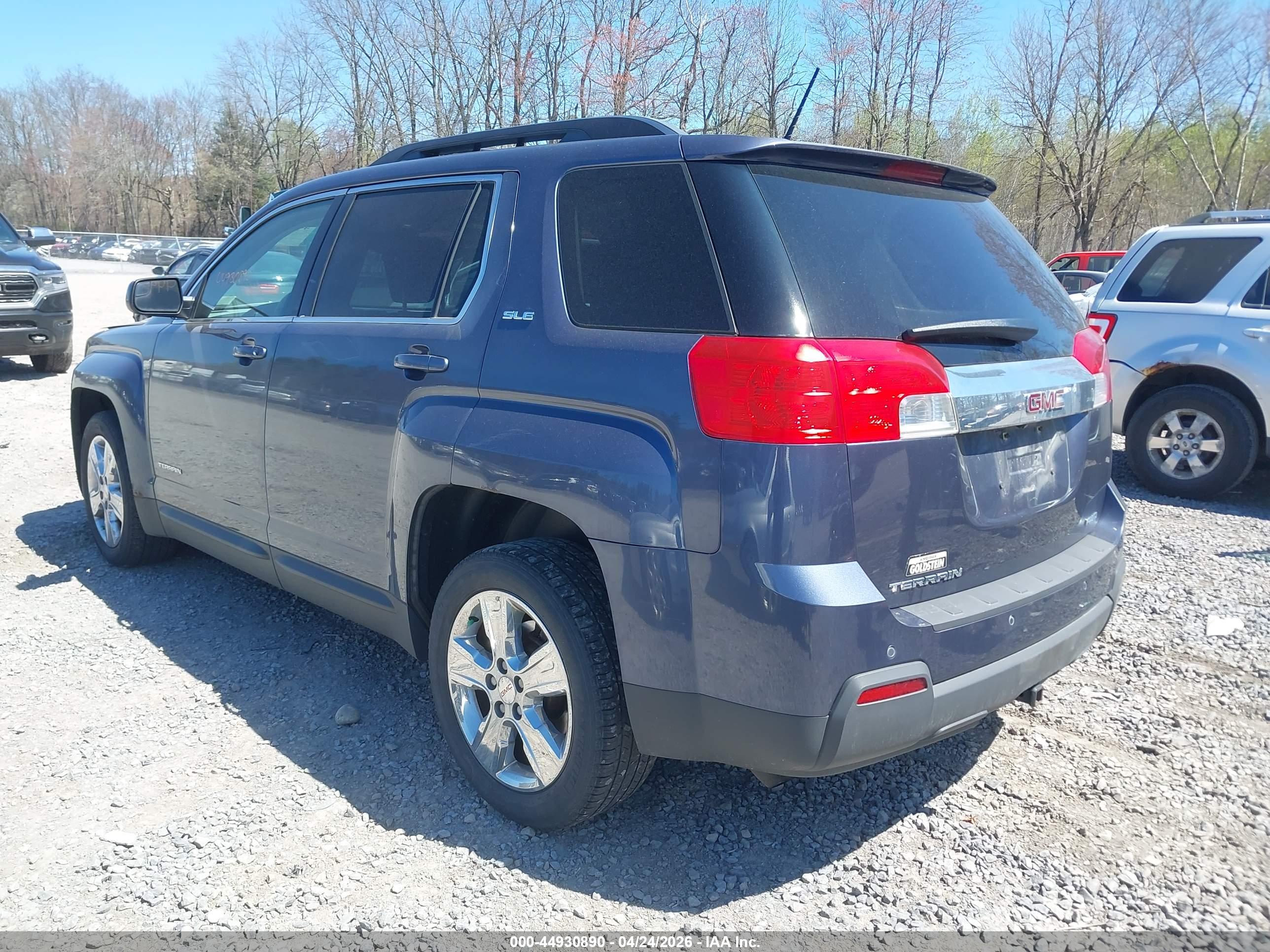GMC TERRAIN image 3