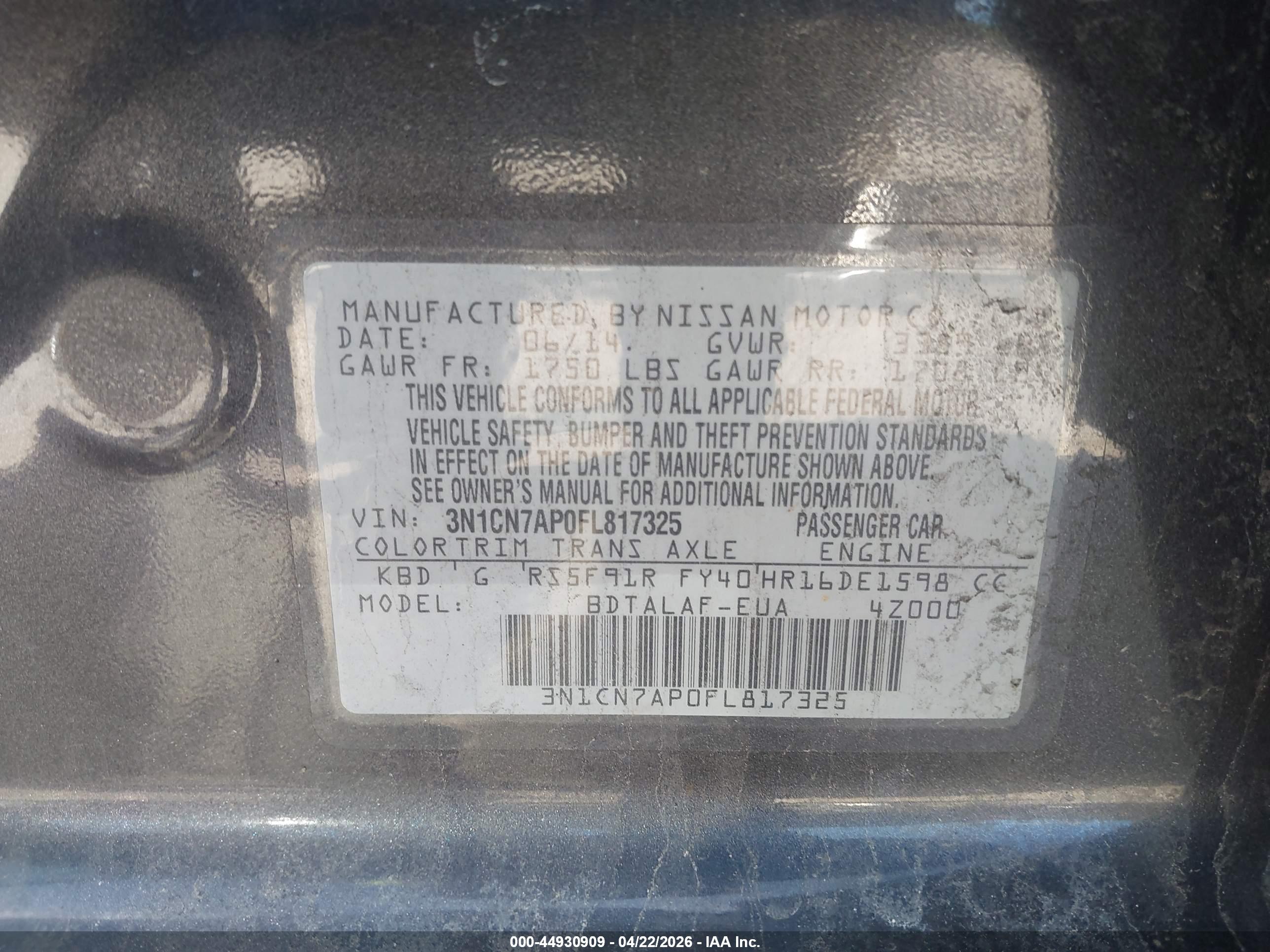 NISSAN VERSA image 9