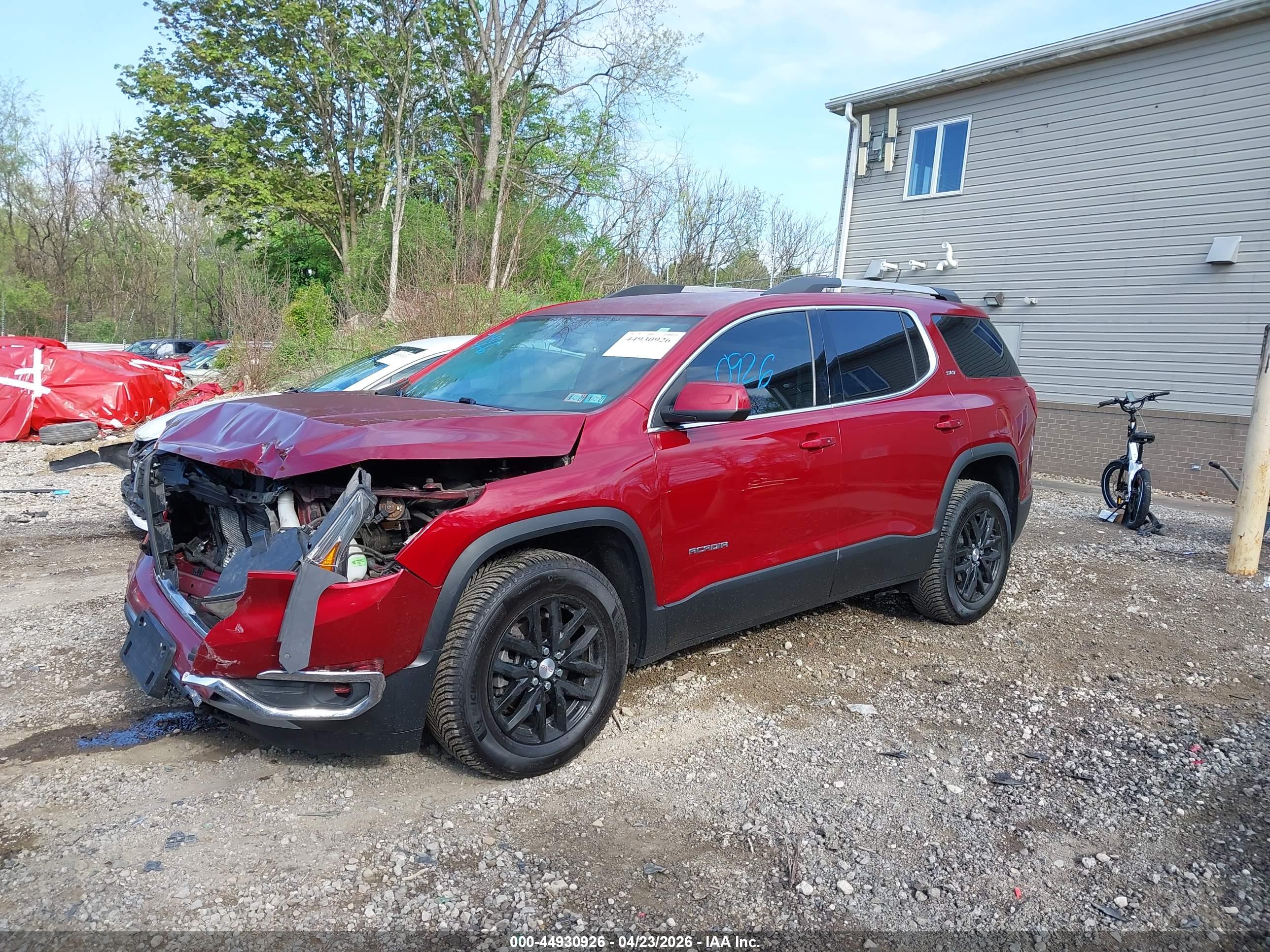 GMC ACADIA image 2