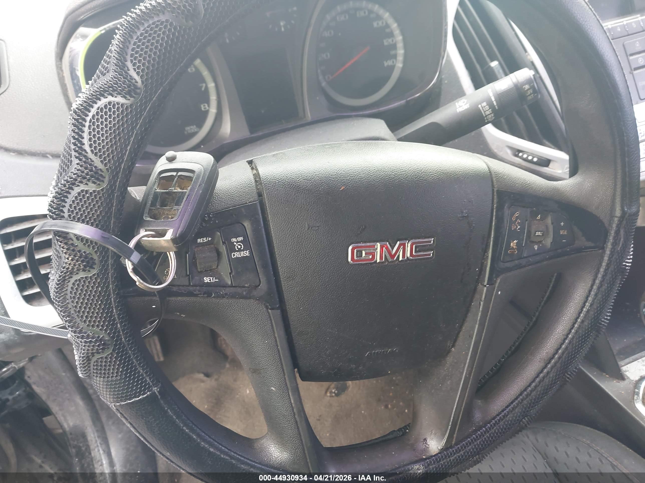 GMC TERRAIN image 11