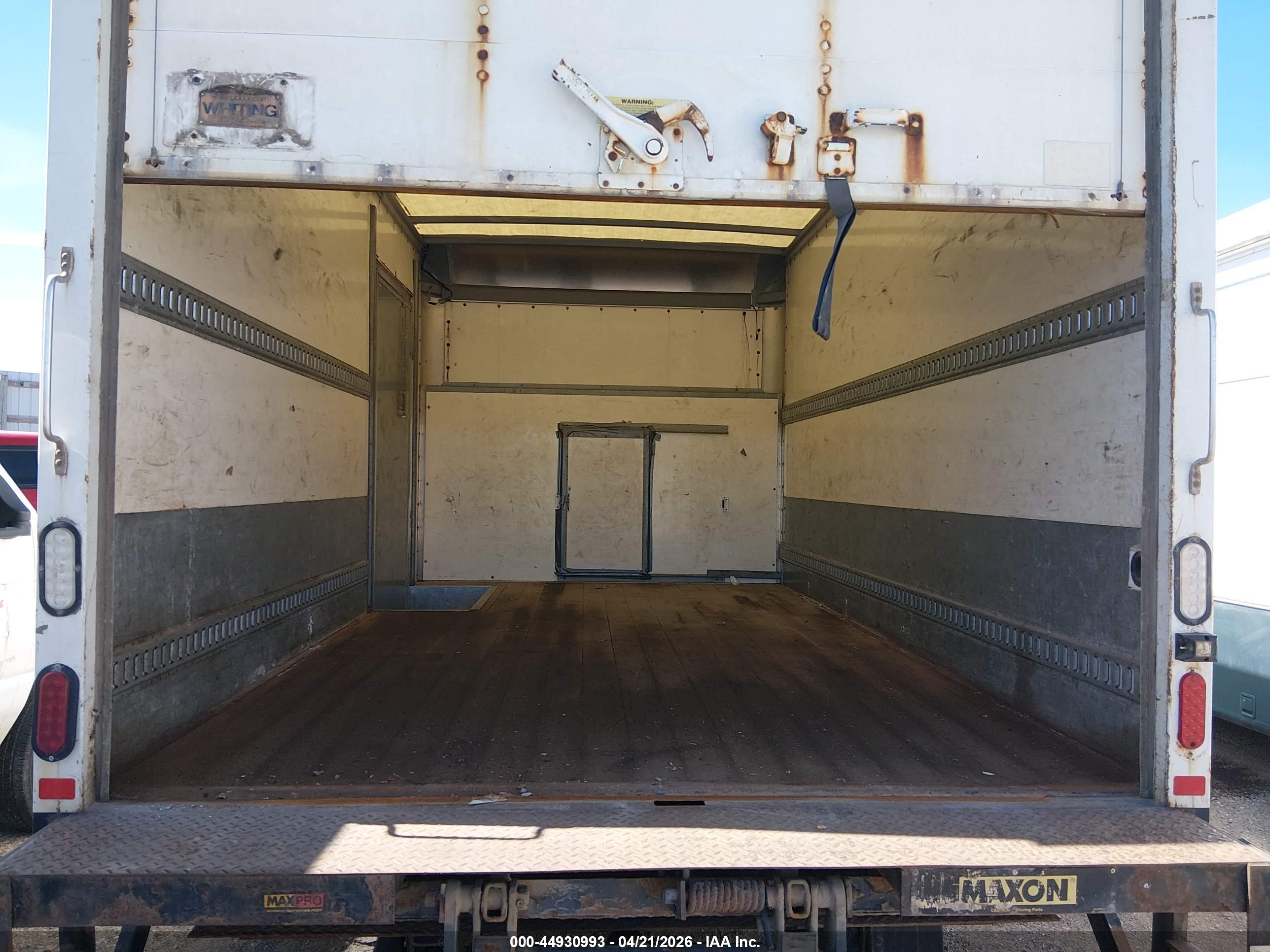 FORD E-350 image 8
