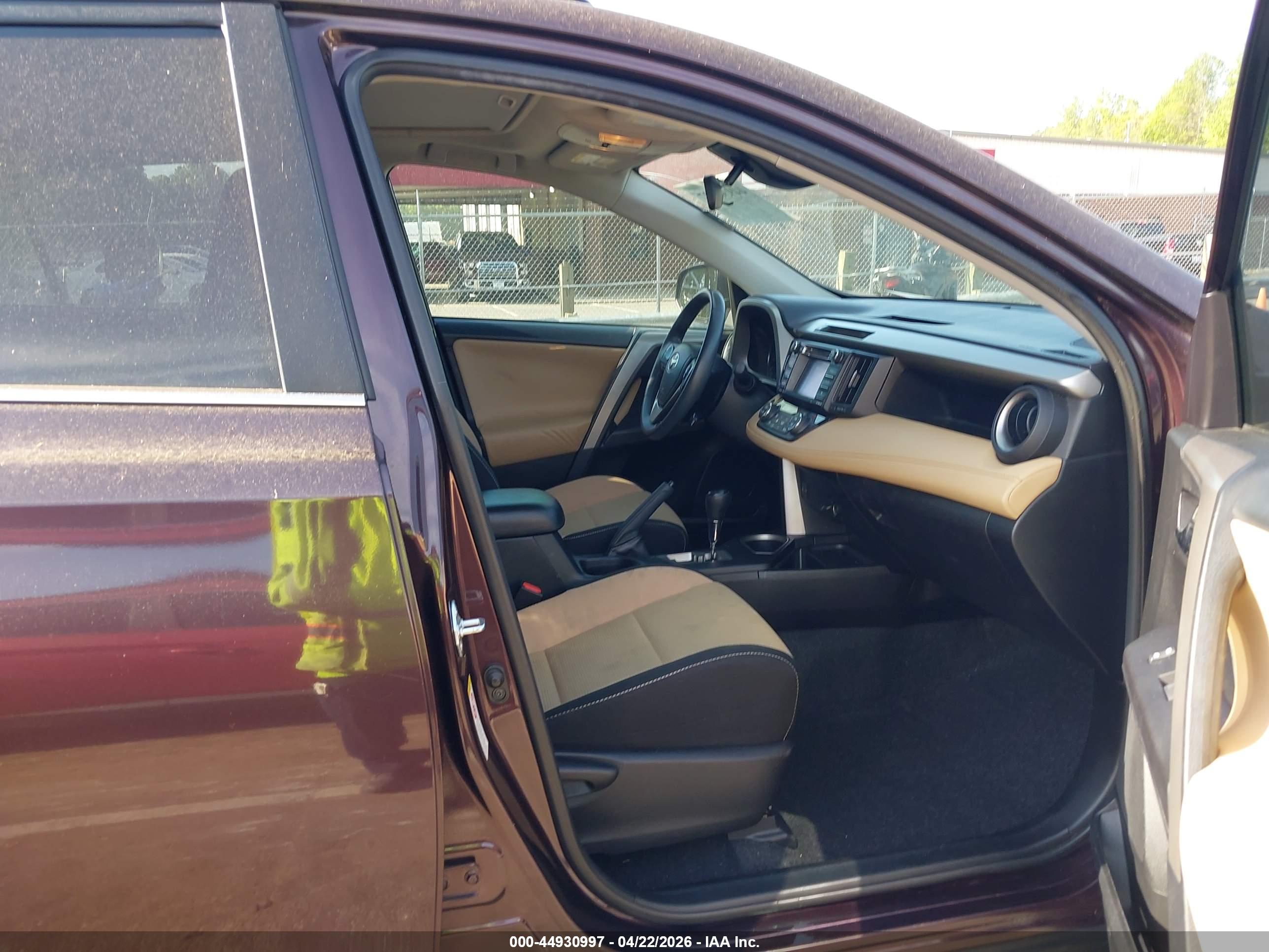 TOYOTA RAV4 image 5