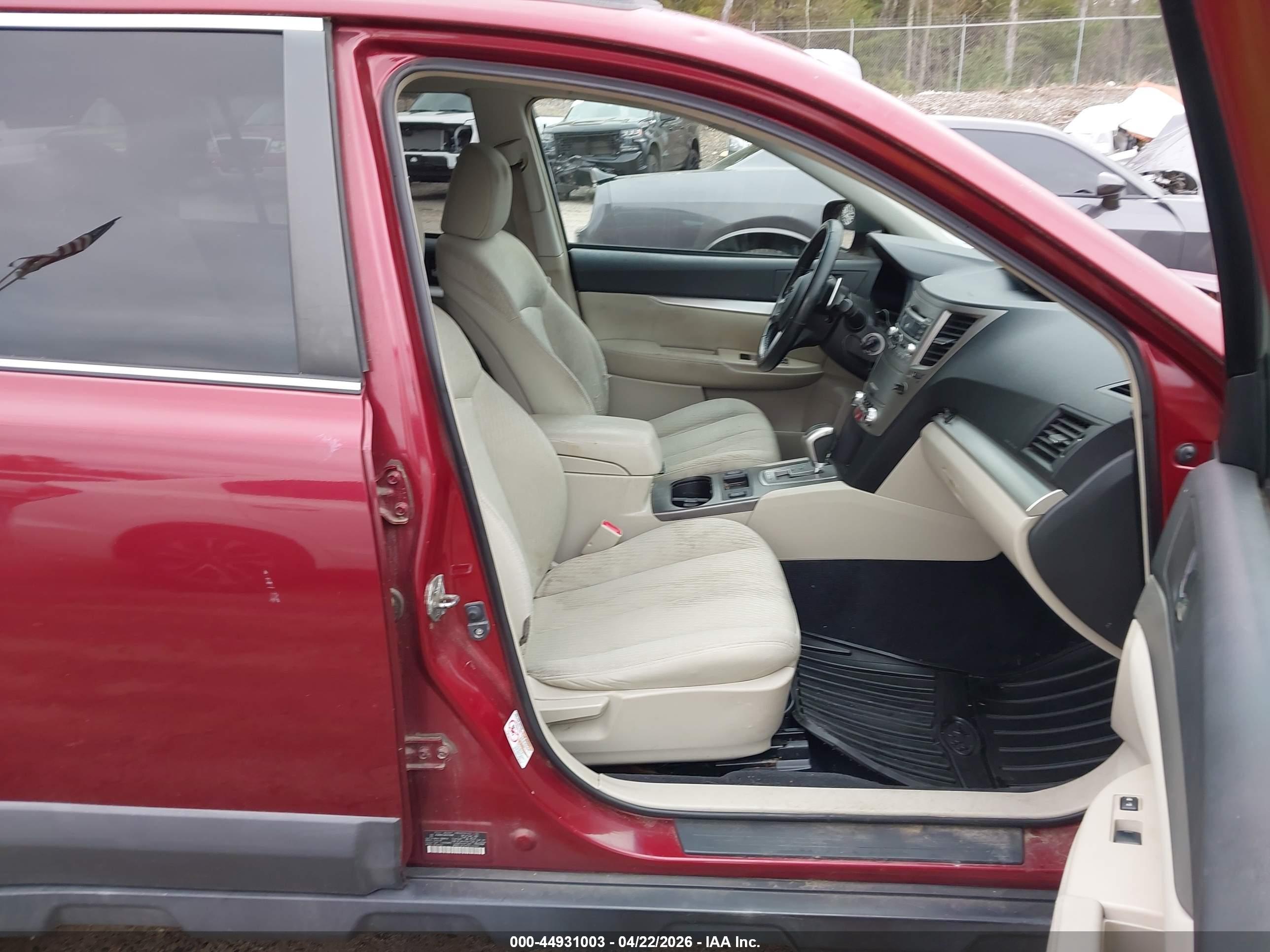 SUBARU OUTBACK image 5