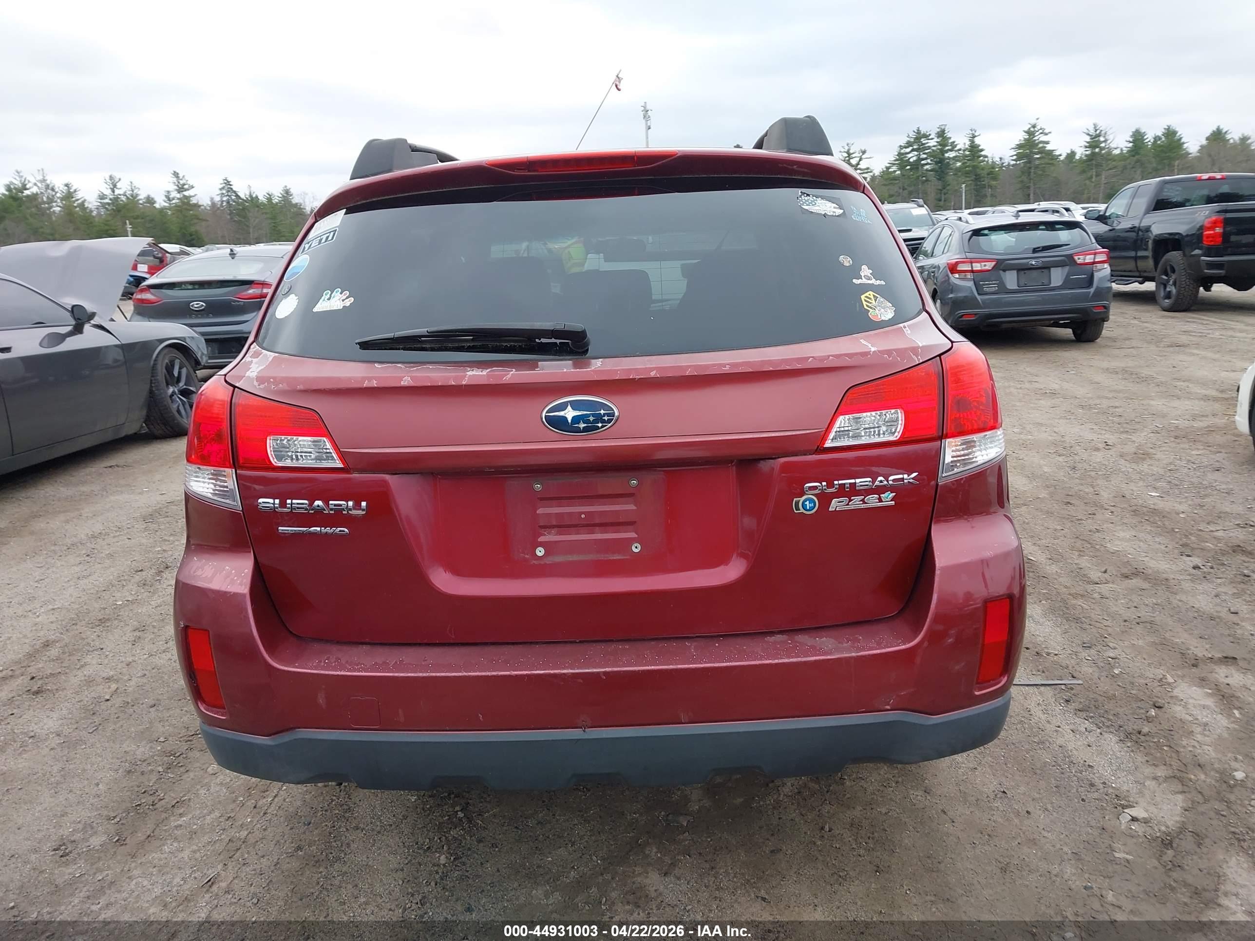 SUBARU OUTBACK image 6