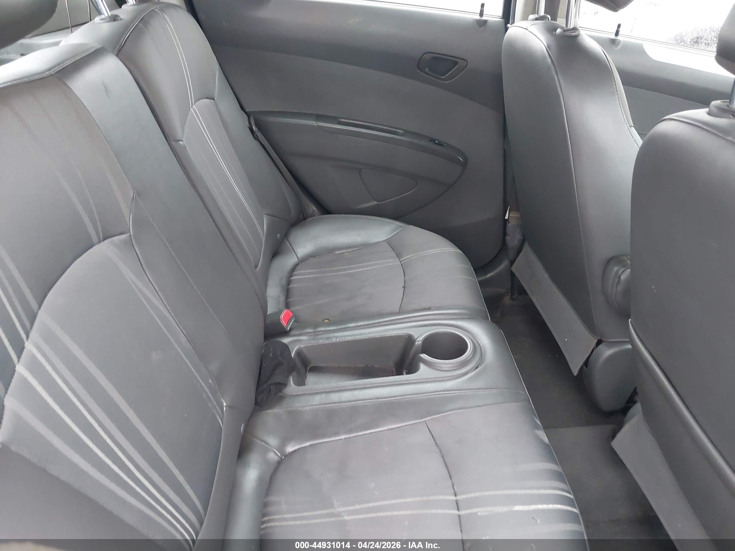 CHEVROLET SPARK image 8