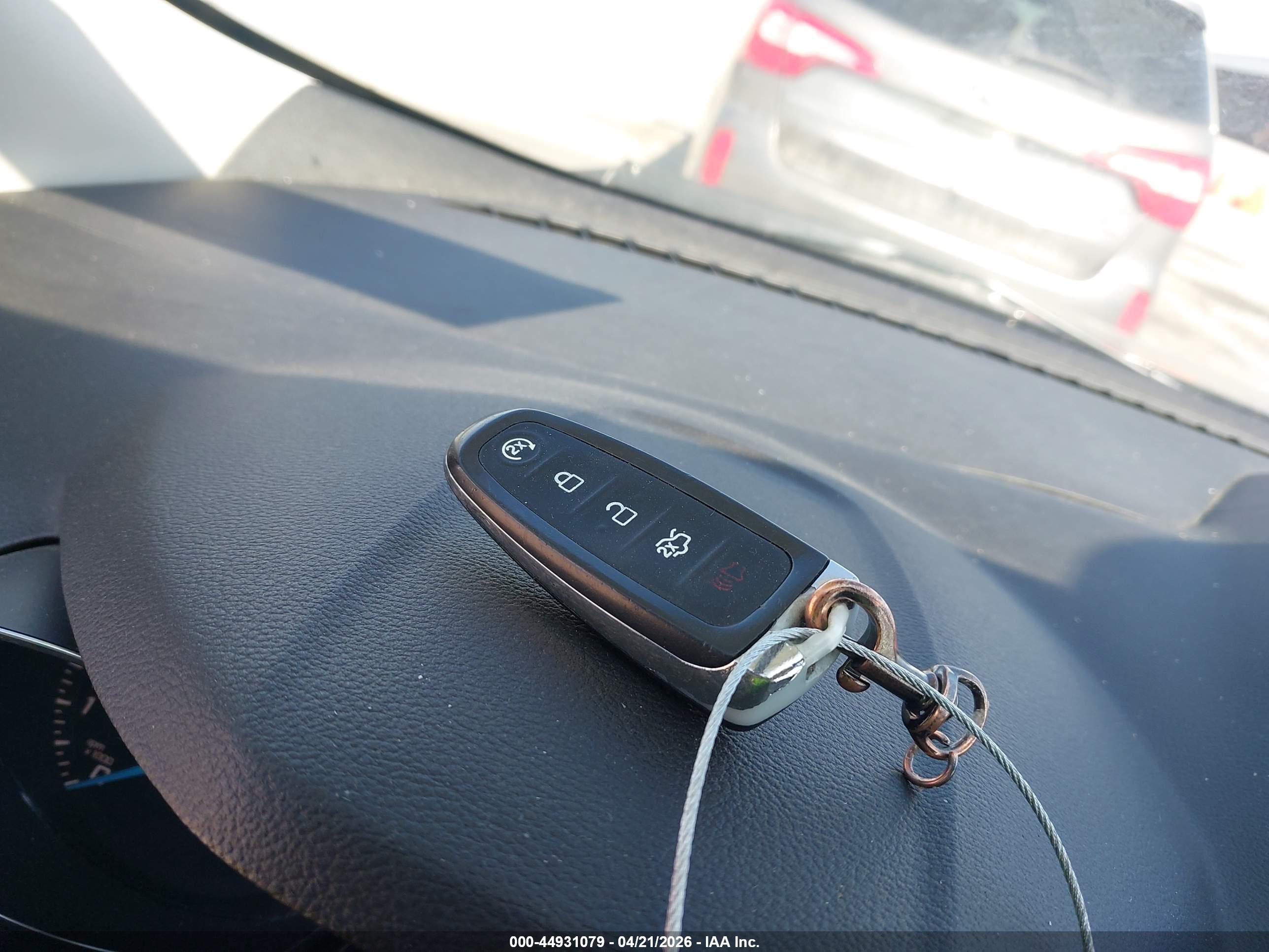 FORD ESCAPE image 11