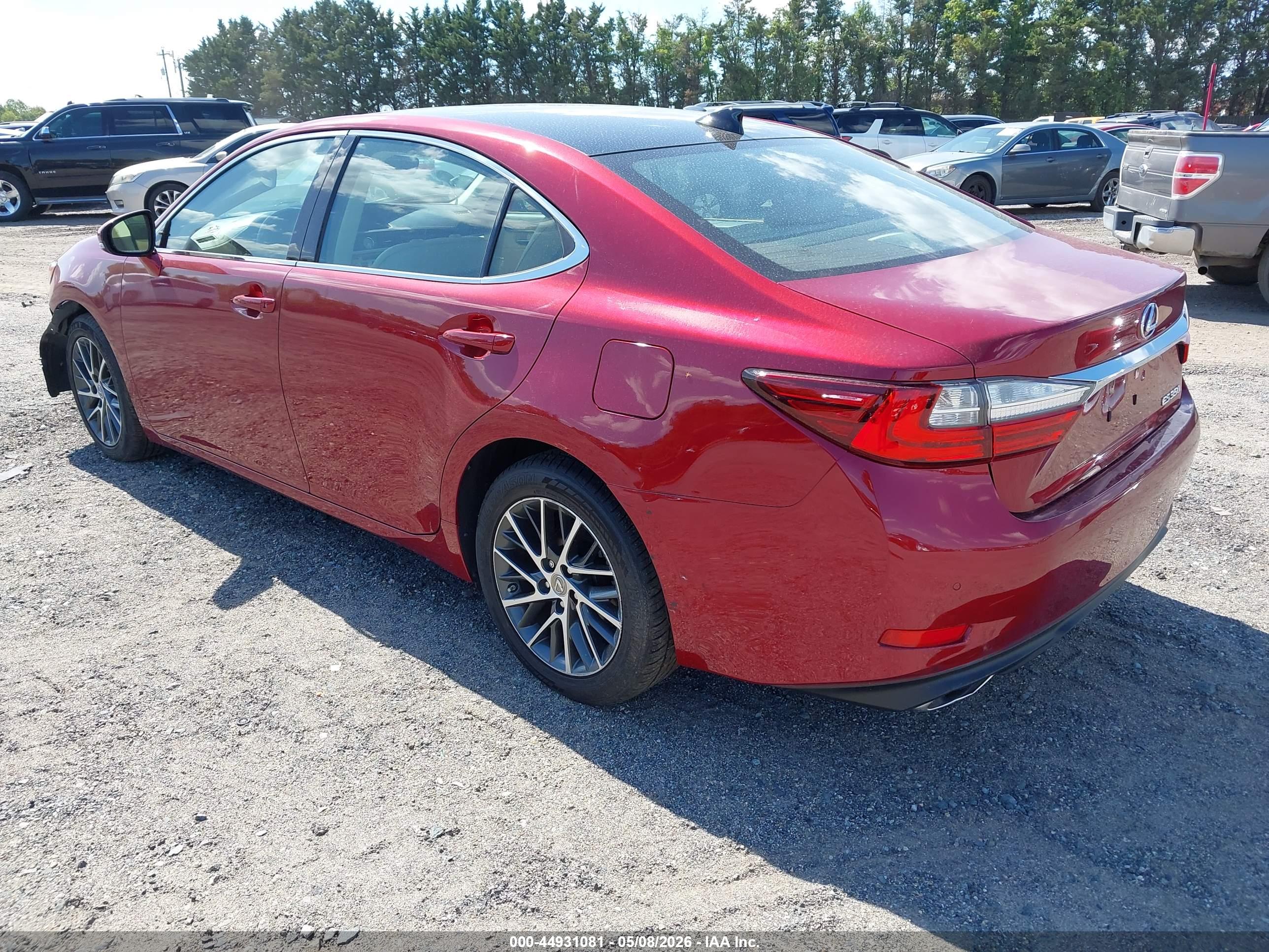 LEXUS ES image 3