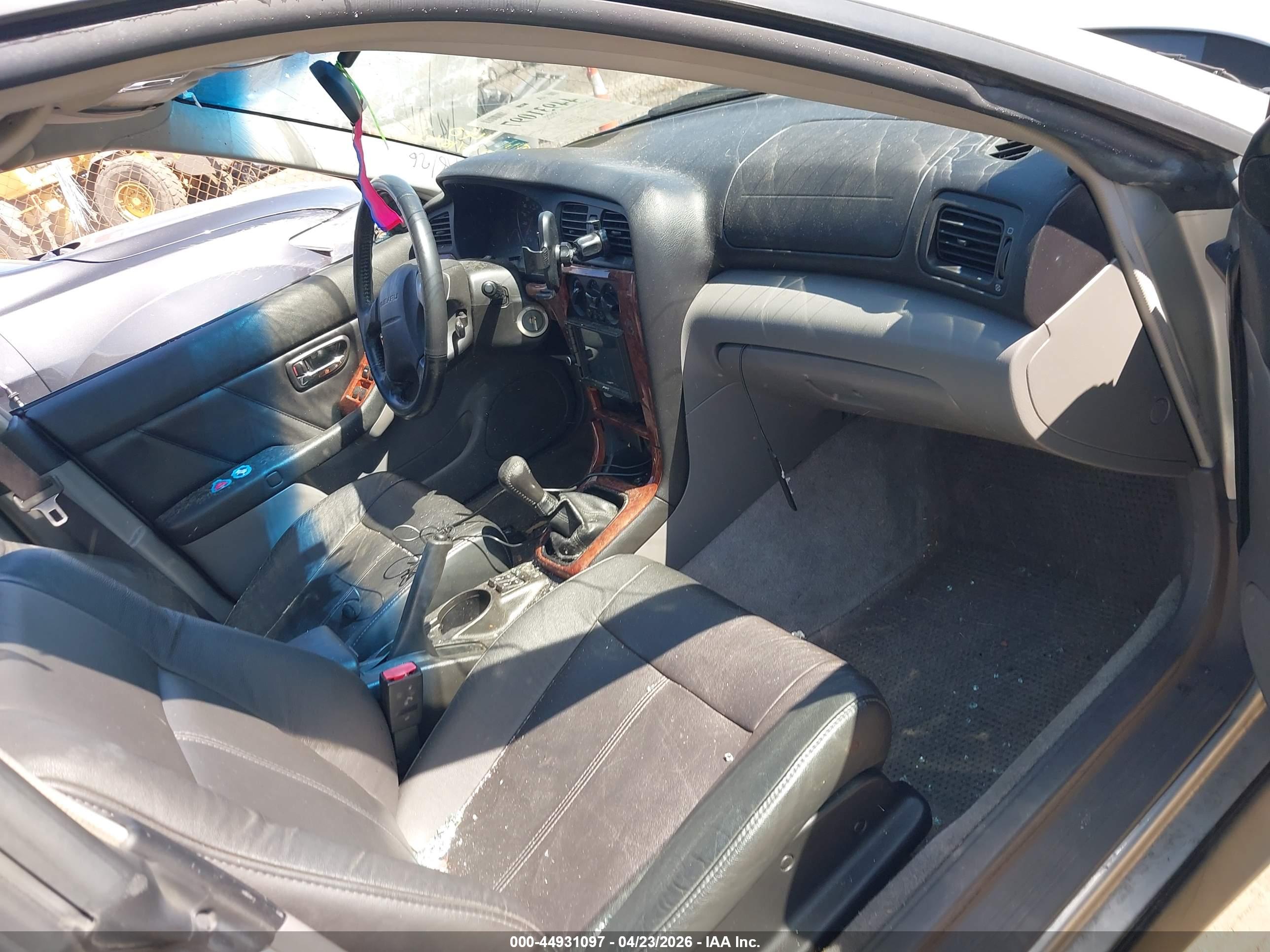 SUBARU OUTBACK image 5