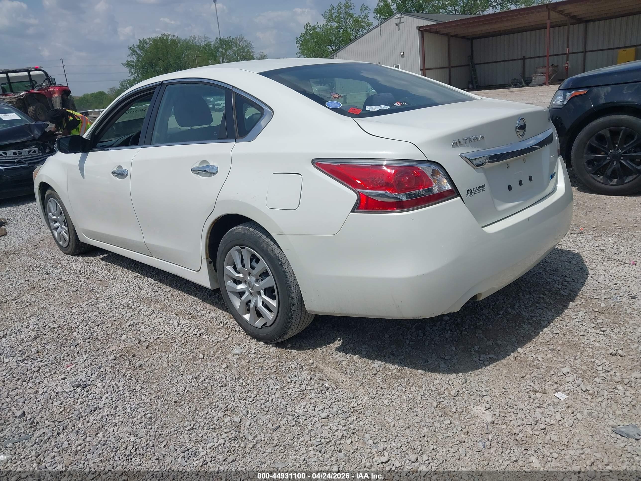 NISSAN ALTIMA image 3