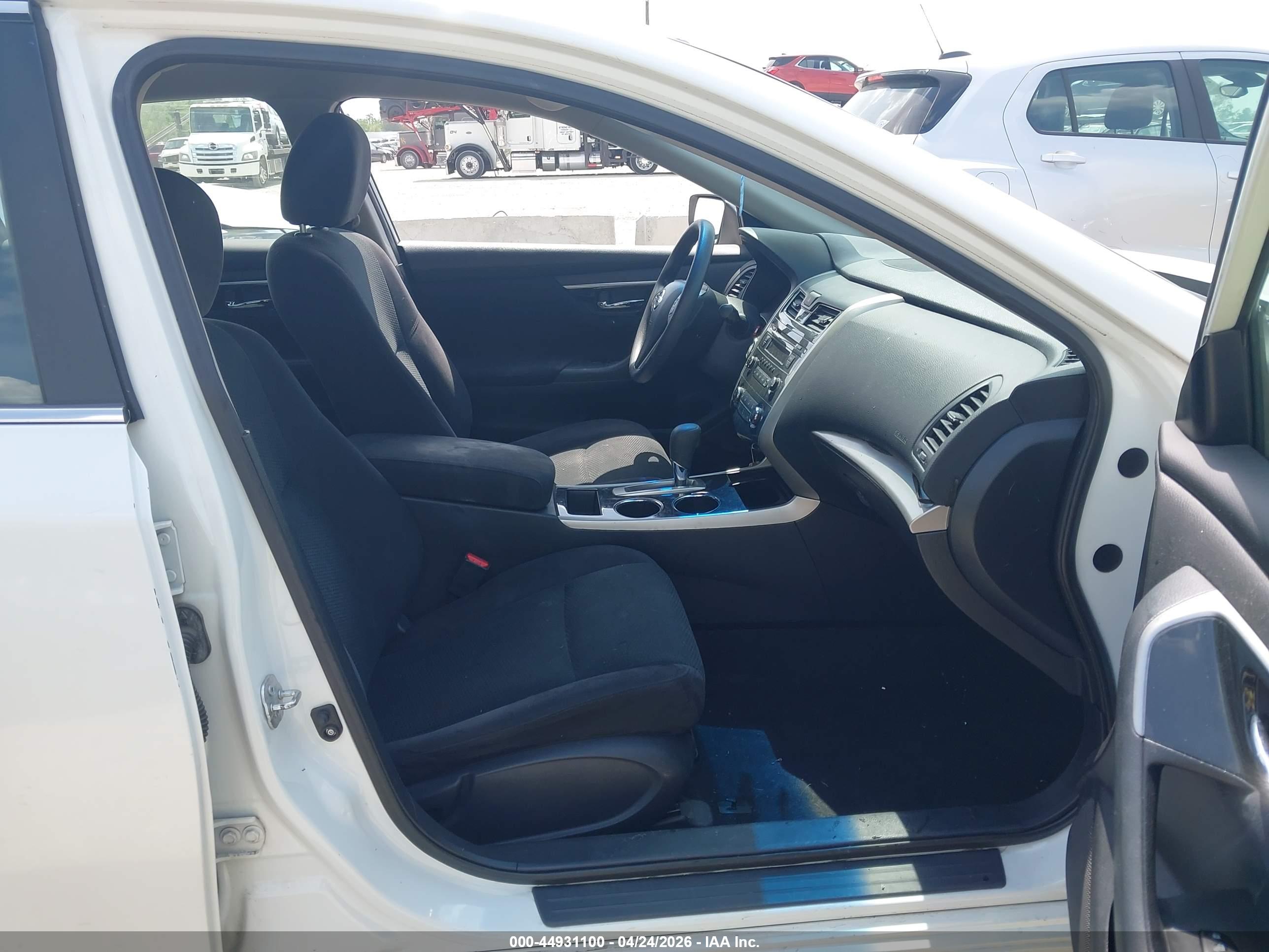 NISSAN ALTIMA image 5