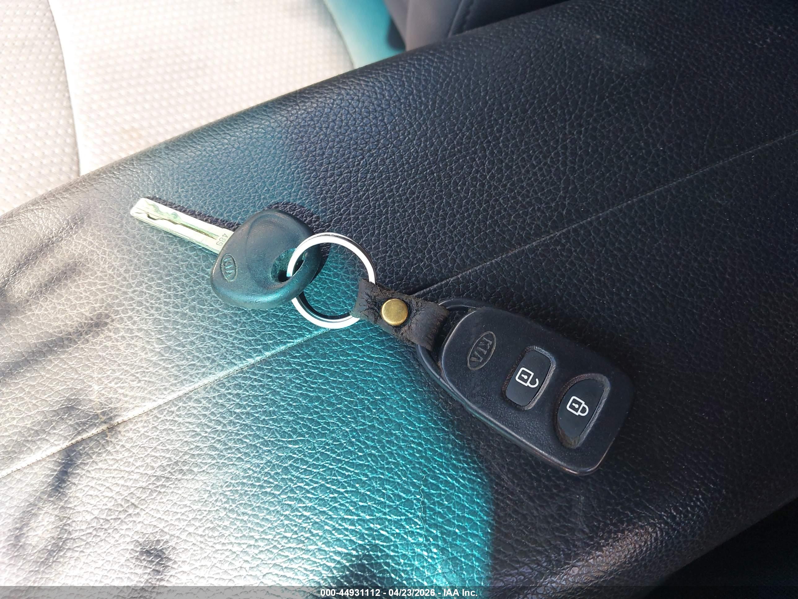 KIA SORENTO image 11
