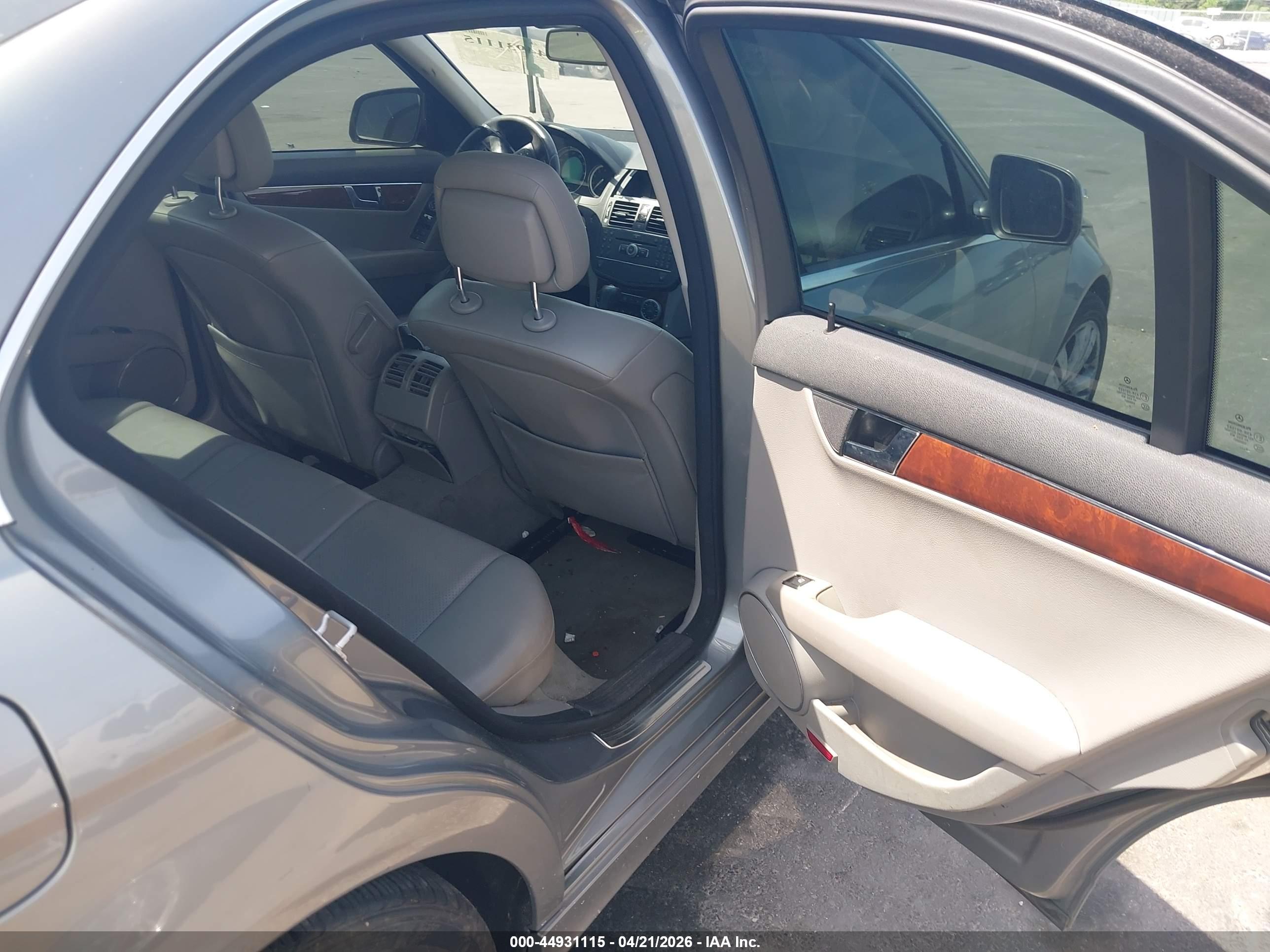 MERCEDES-BENZ C image 8