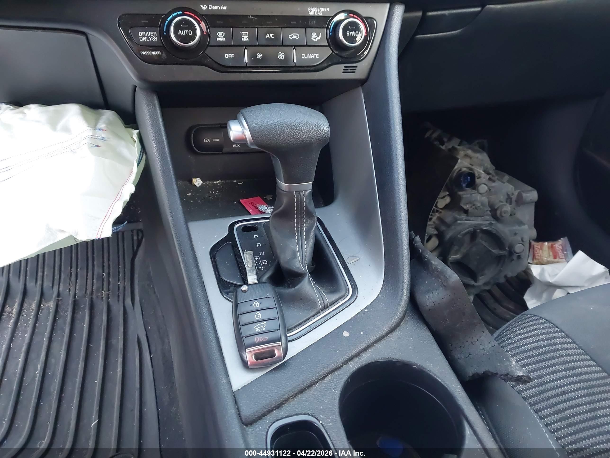 KIA NIRO image 11